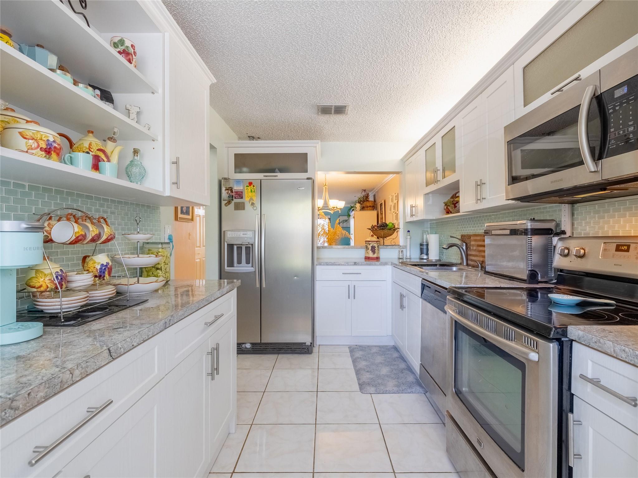 WESTLAKE - Residential