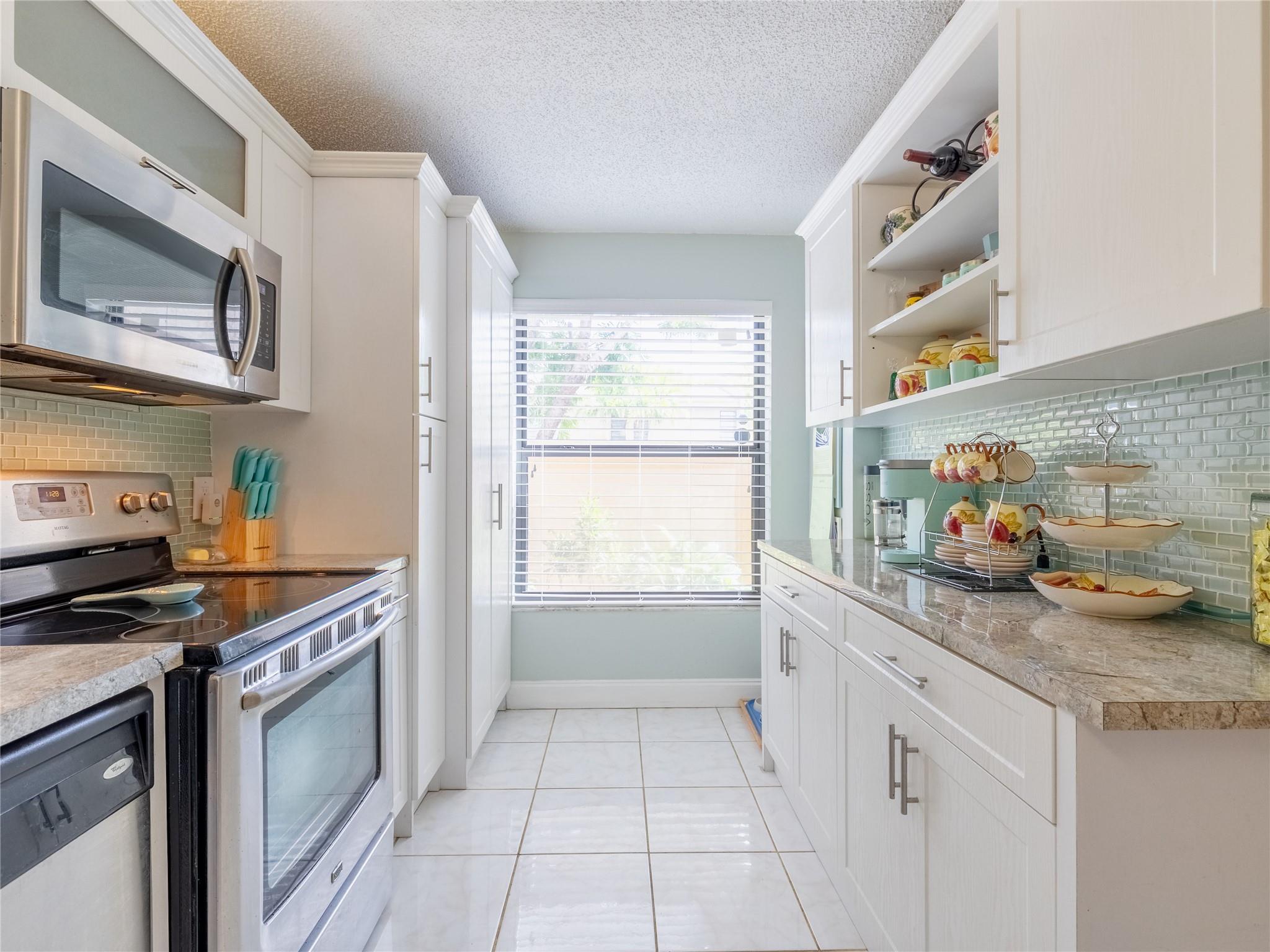 WESTLAKE - Residential
