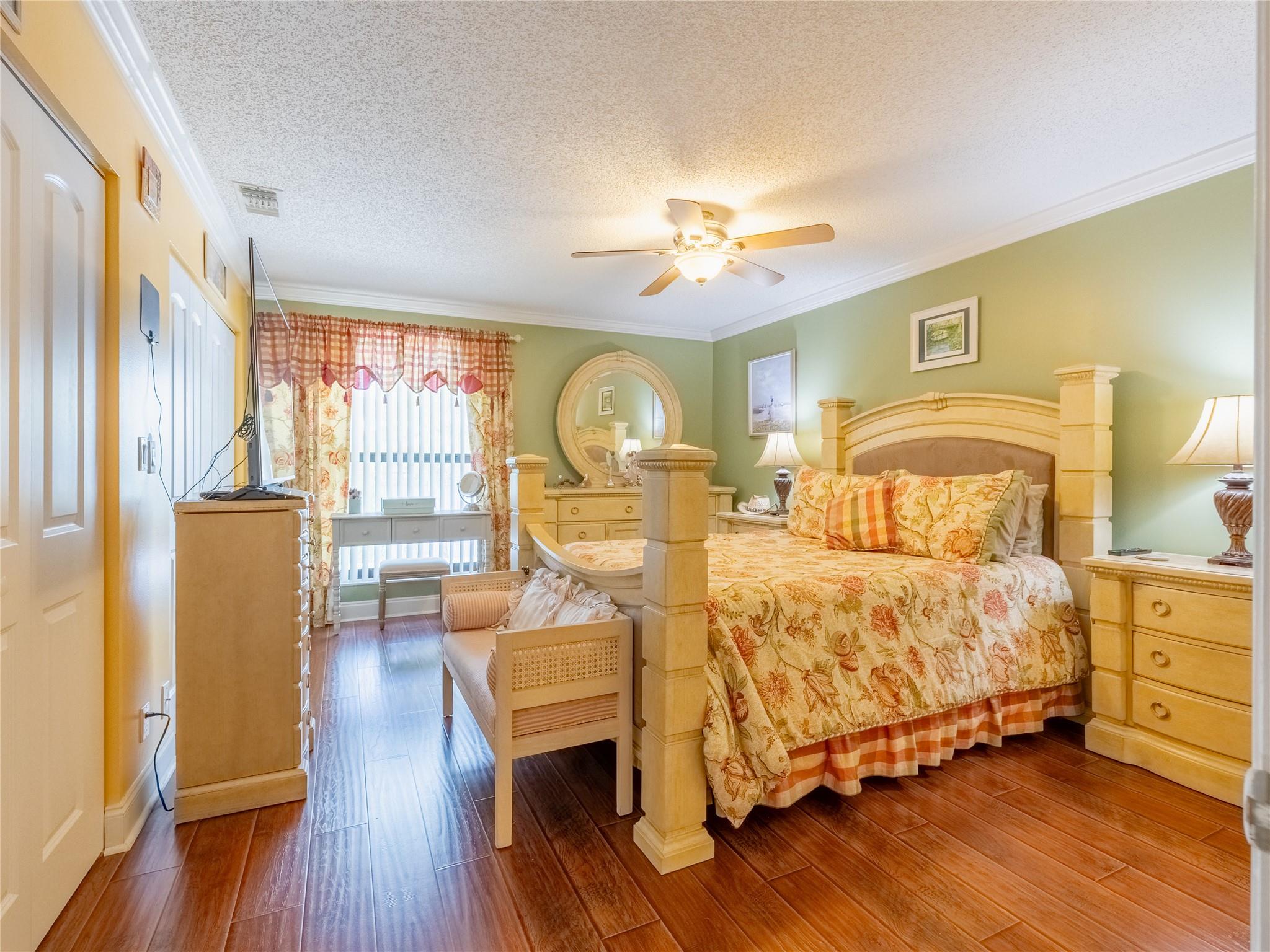 WESTLAKE - Residential