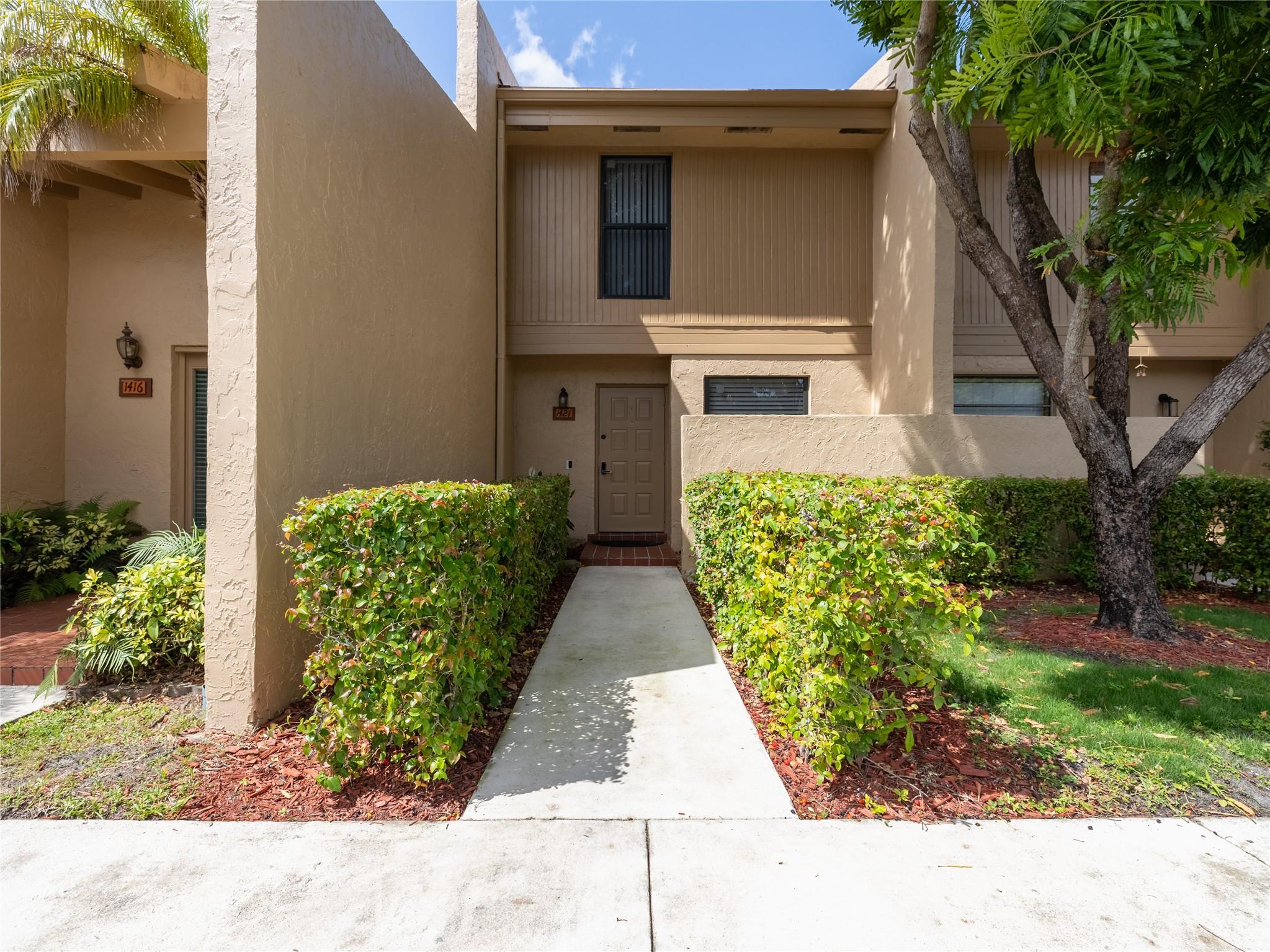 WESTLAKE - Residential