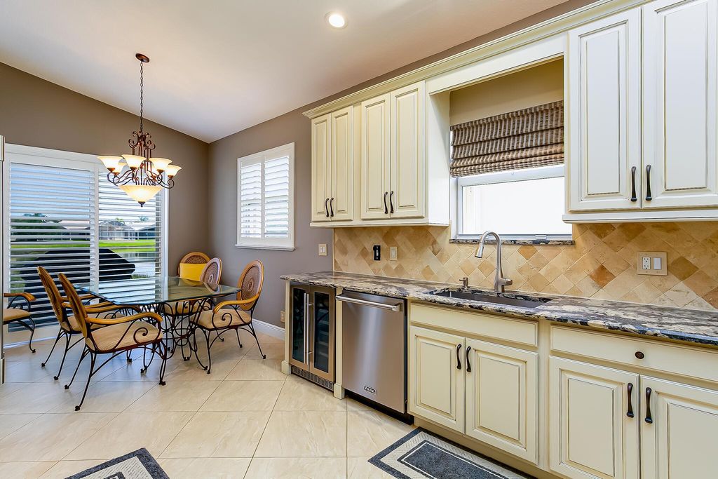 Photo of 368 NW Sunview Way, Port Saint Lucie, FL 34986 (MLS # R10976285)