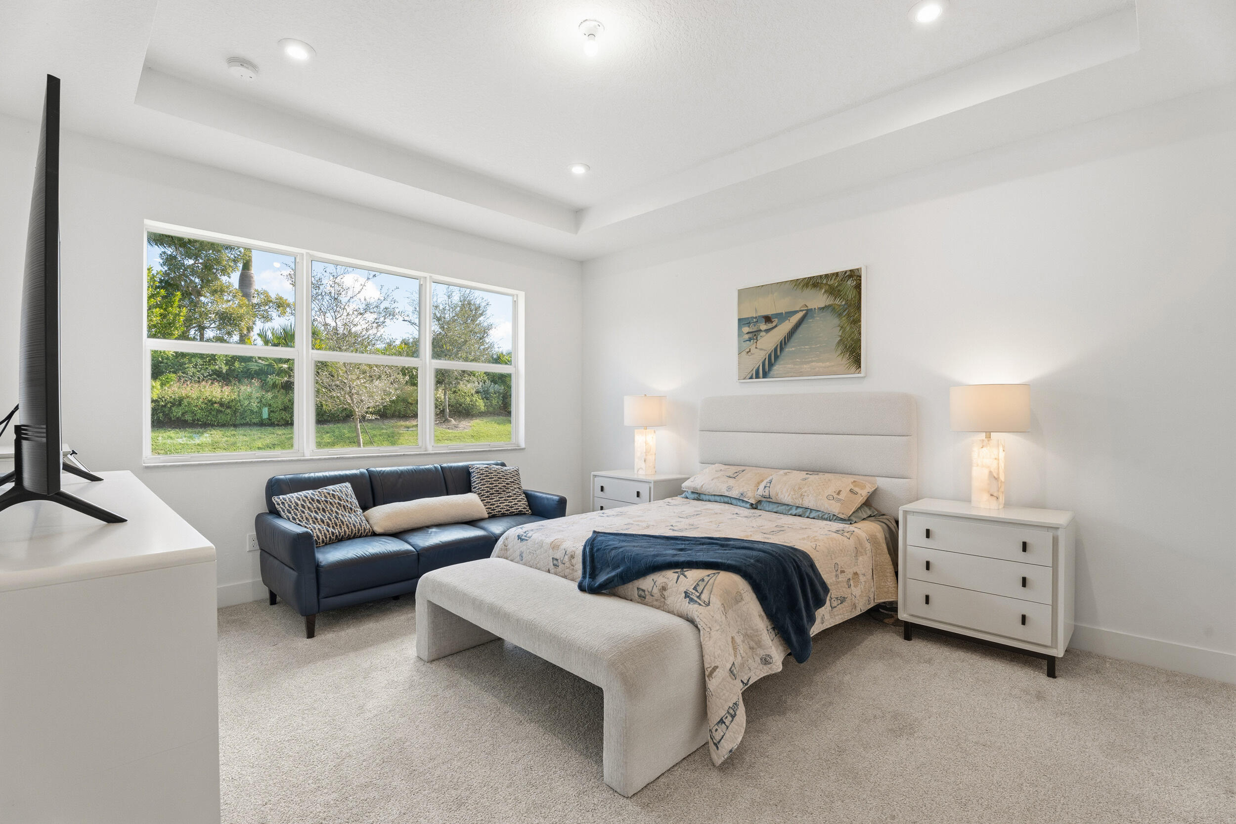 TELARO AT SOUTHERN GROVE - Residential