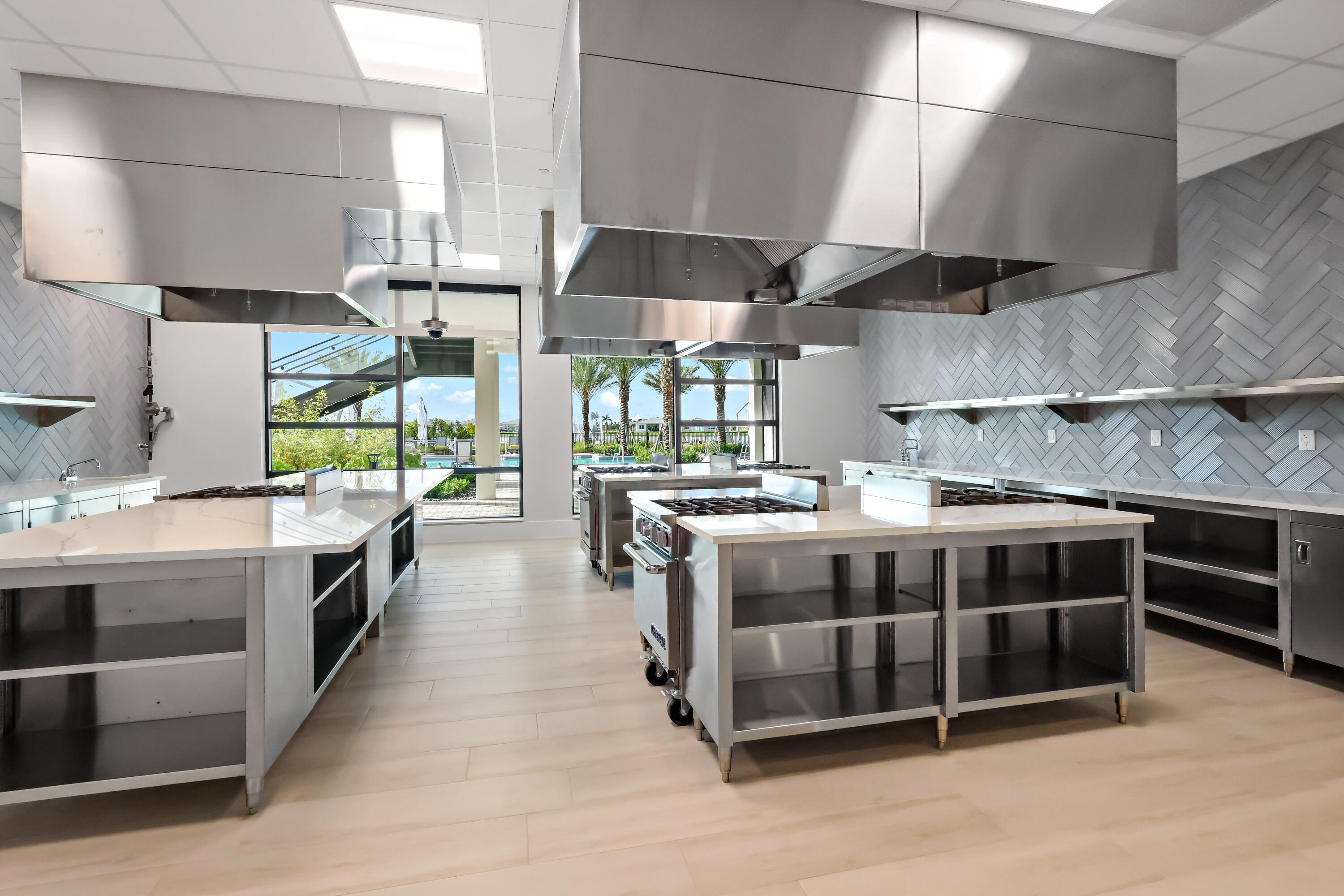 TELARO AT SOUTHERN GROVE - Residential