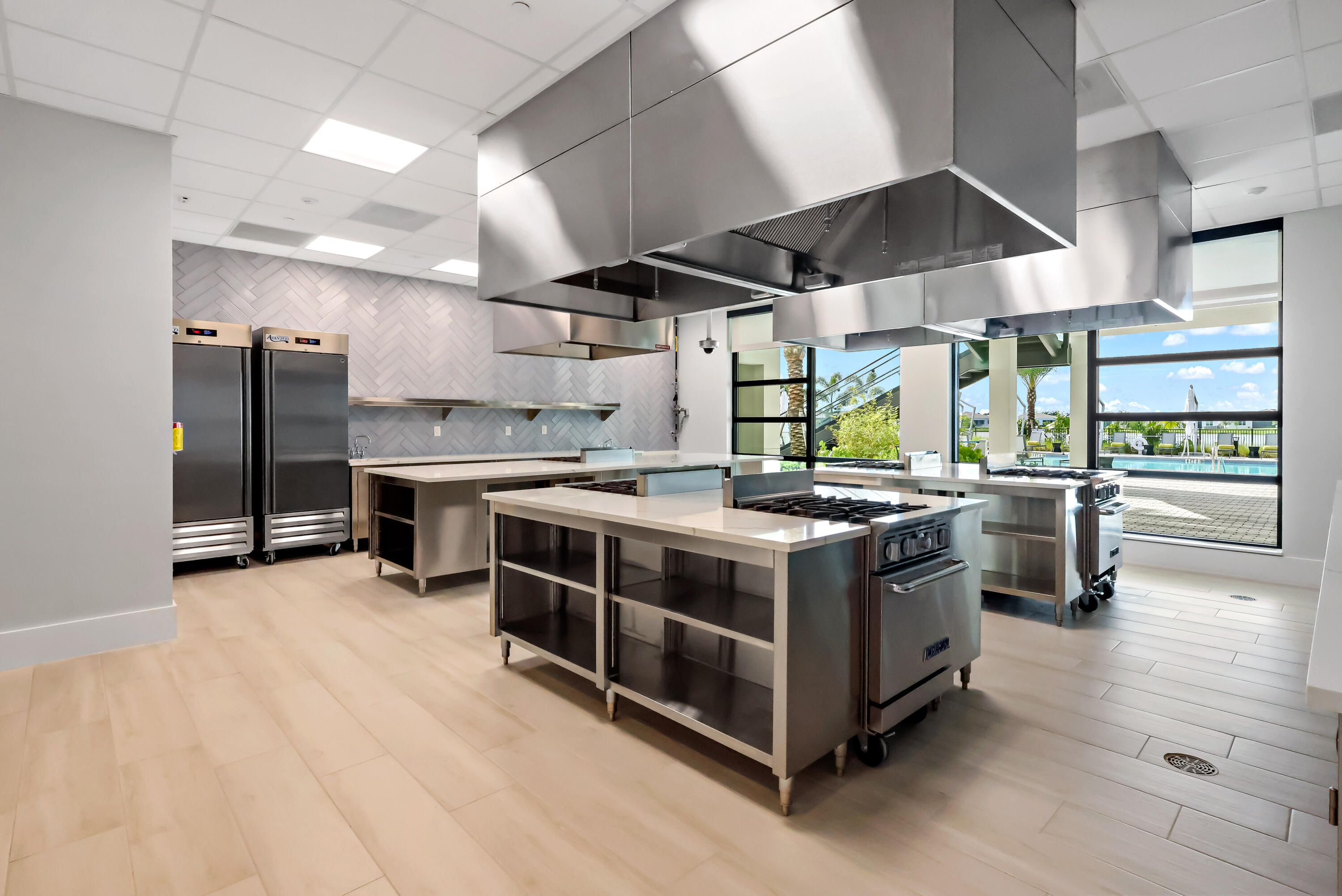 TELARO AT SOUTHERN GROVE - Residential