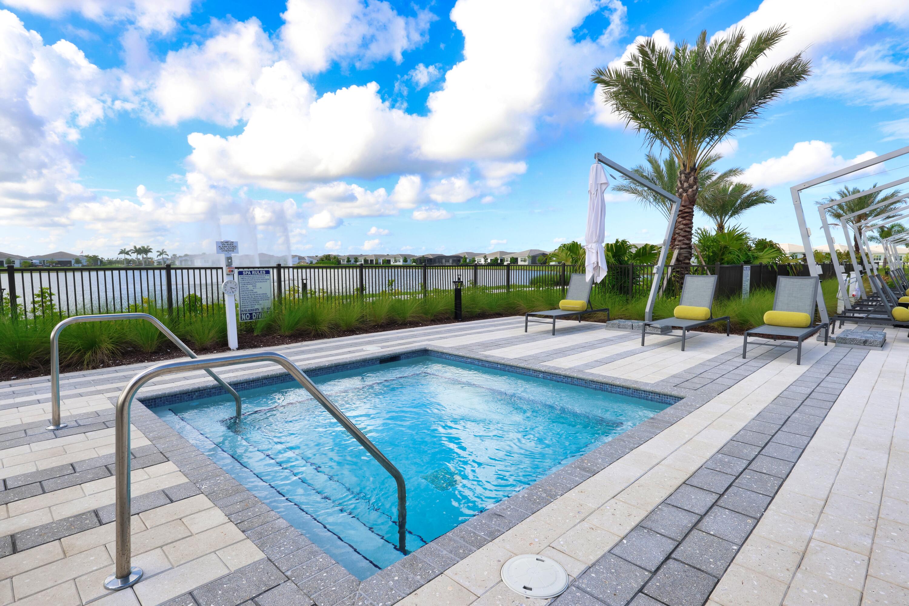 TELARO AT SOUTHERN GROVE - Residential