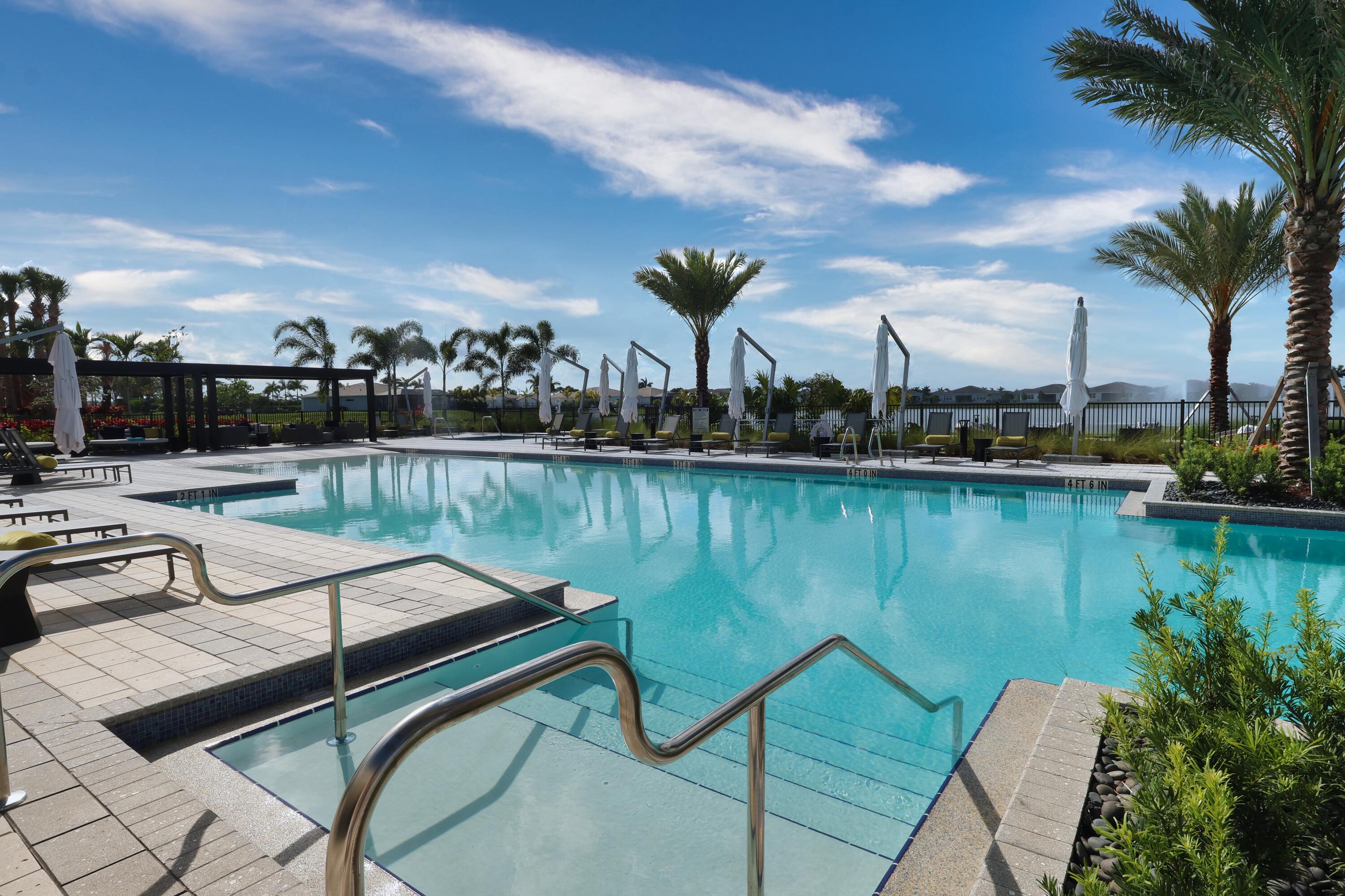 TELARO AT SOUTHERN GROVE - Residential