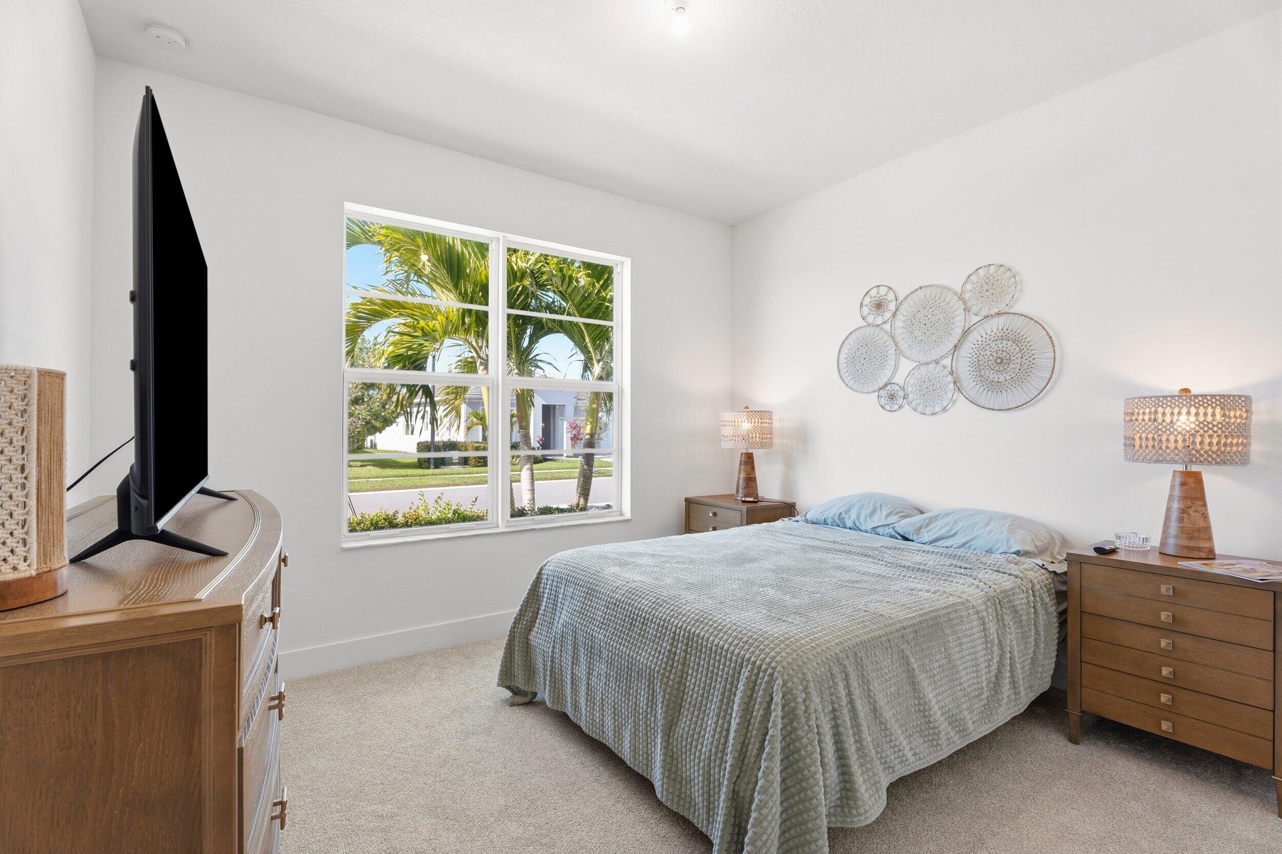 TELARO AT SOUTHERN GROVE - Residential