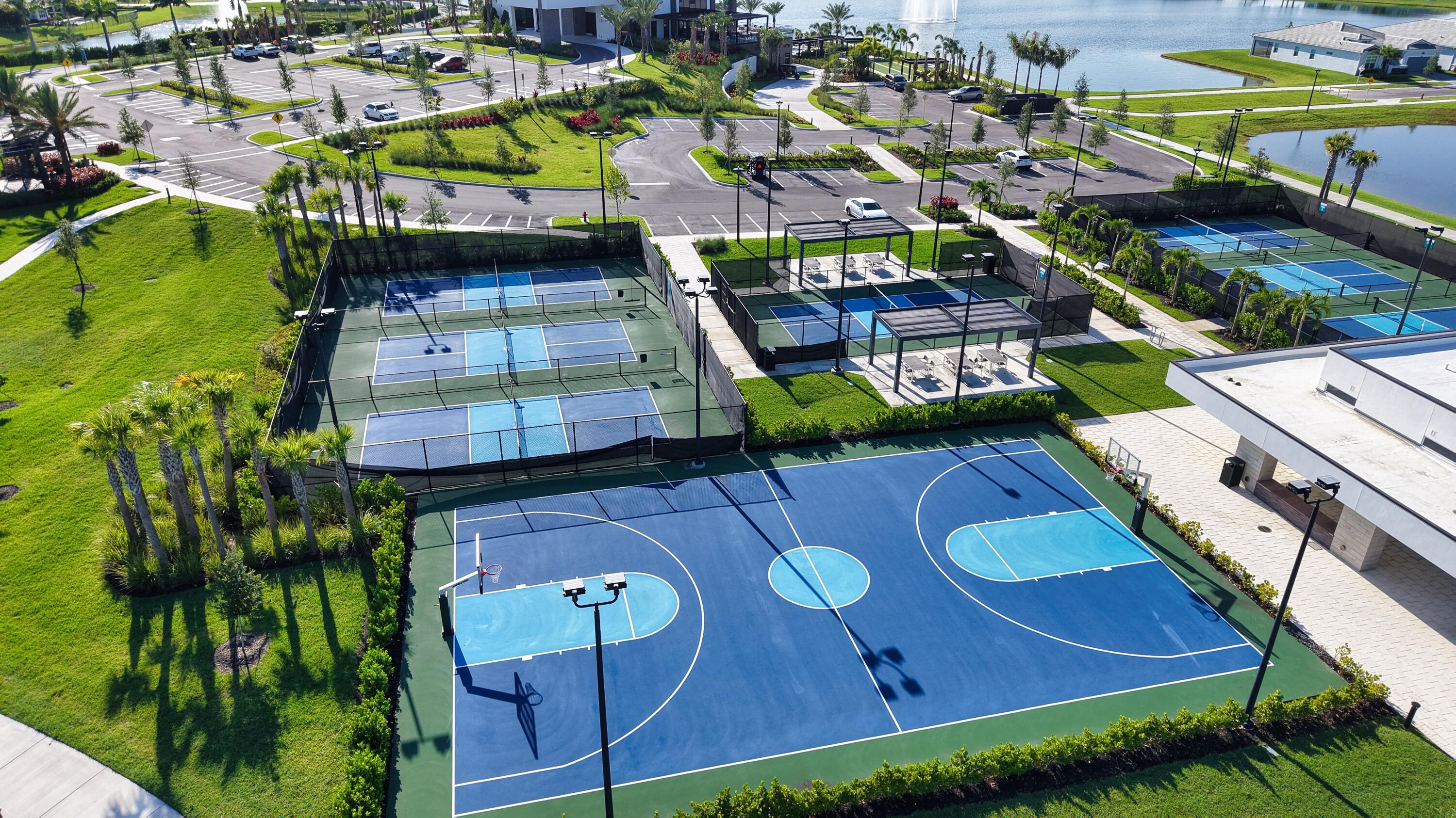 TELARO AT SOUTHERN GROVE - Residential