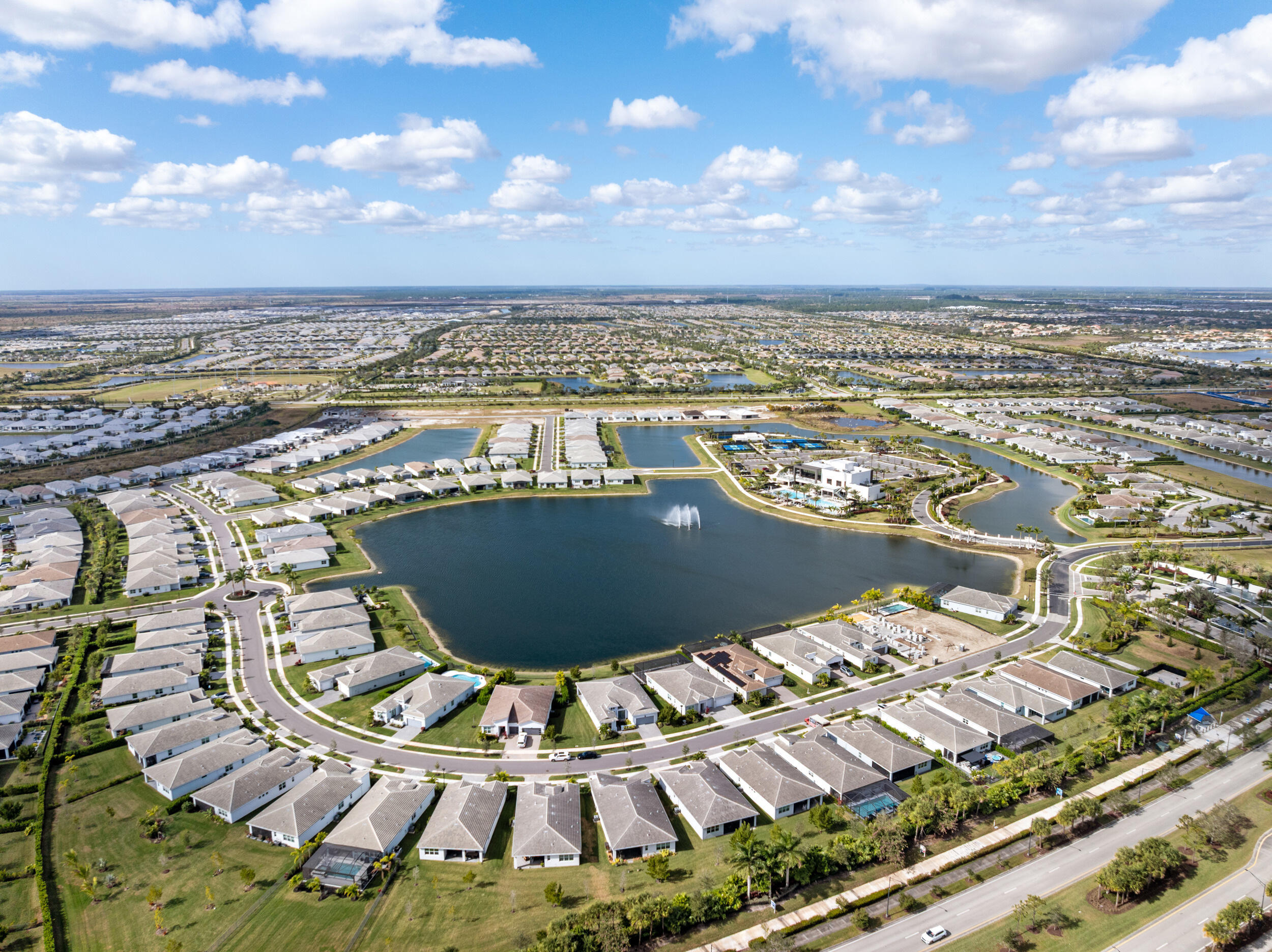 TELARO AT SOUTHERN GROVE - Residential