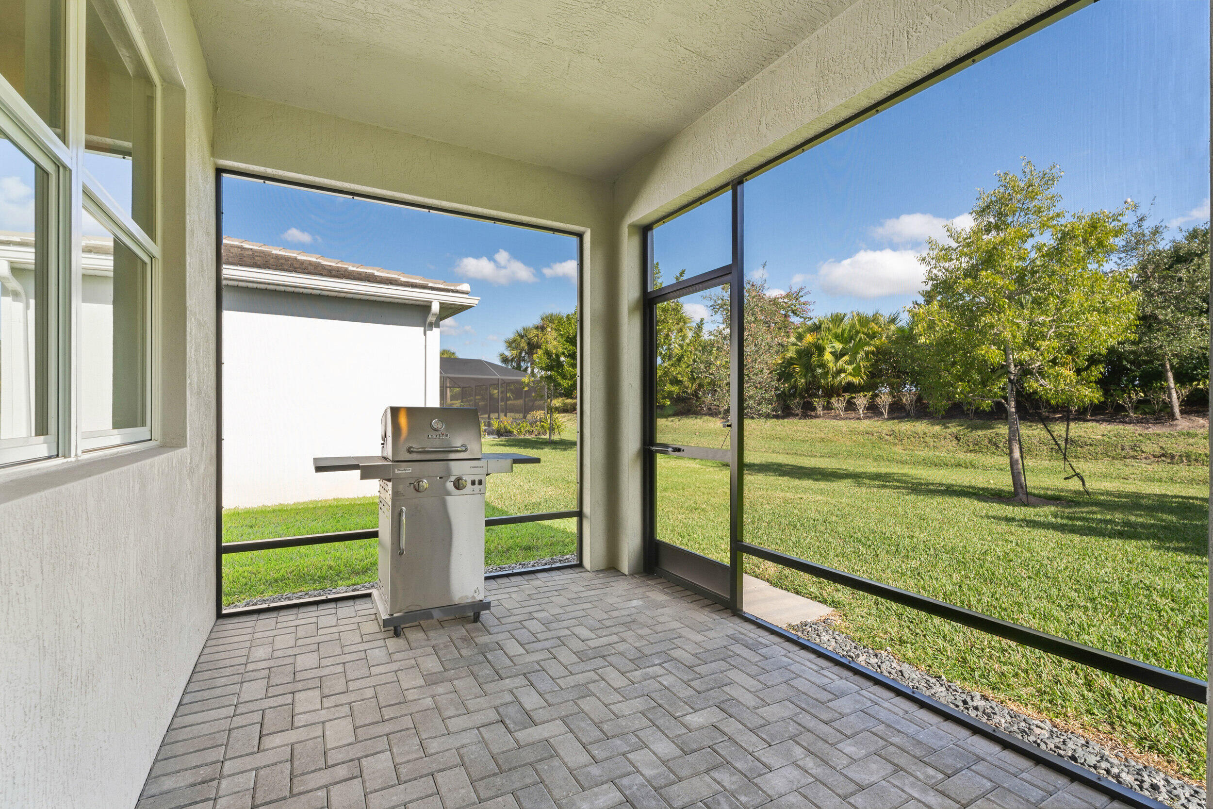 TELARO AT SOUTHERN GROVE - Residential