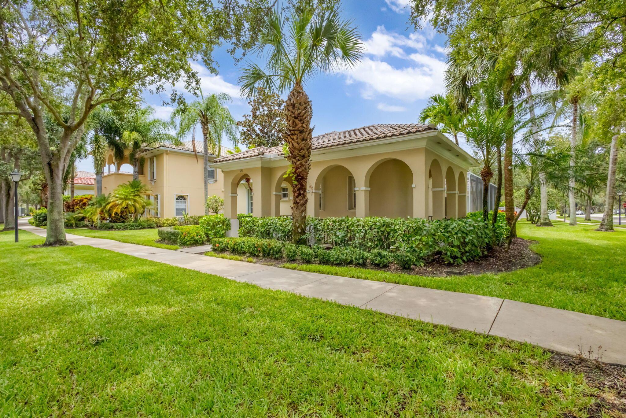 121 Savona Drive