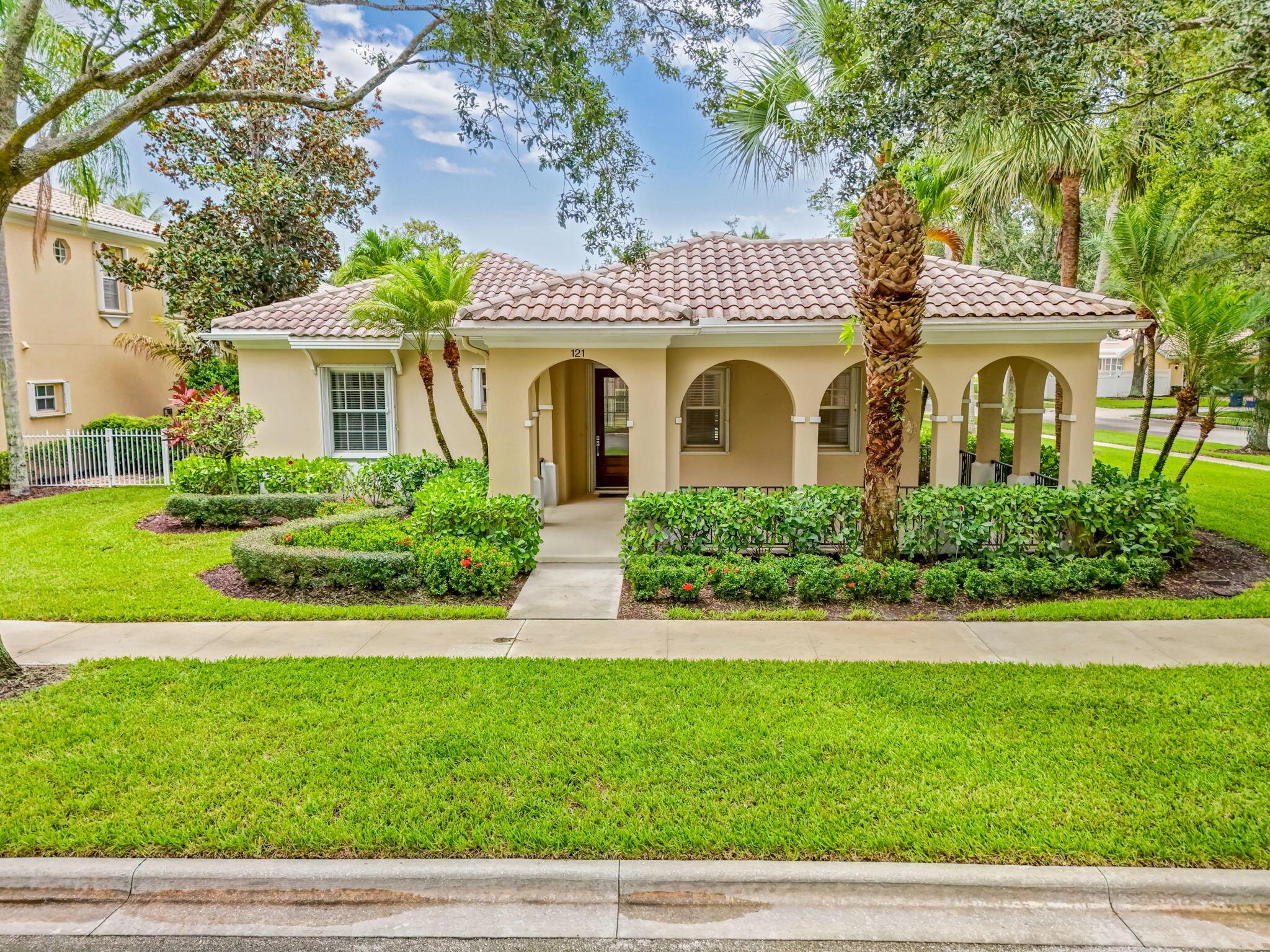 121 Savona Drive