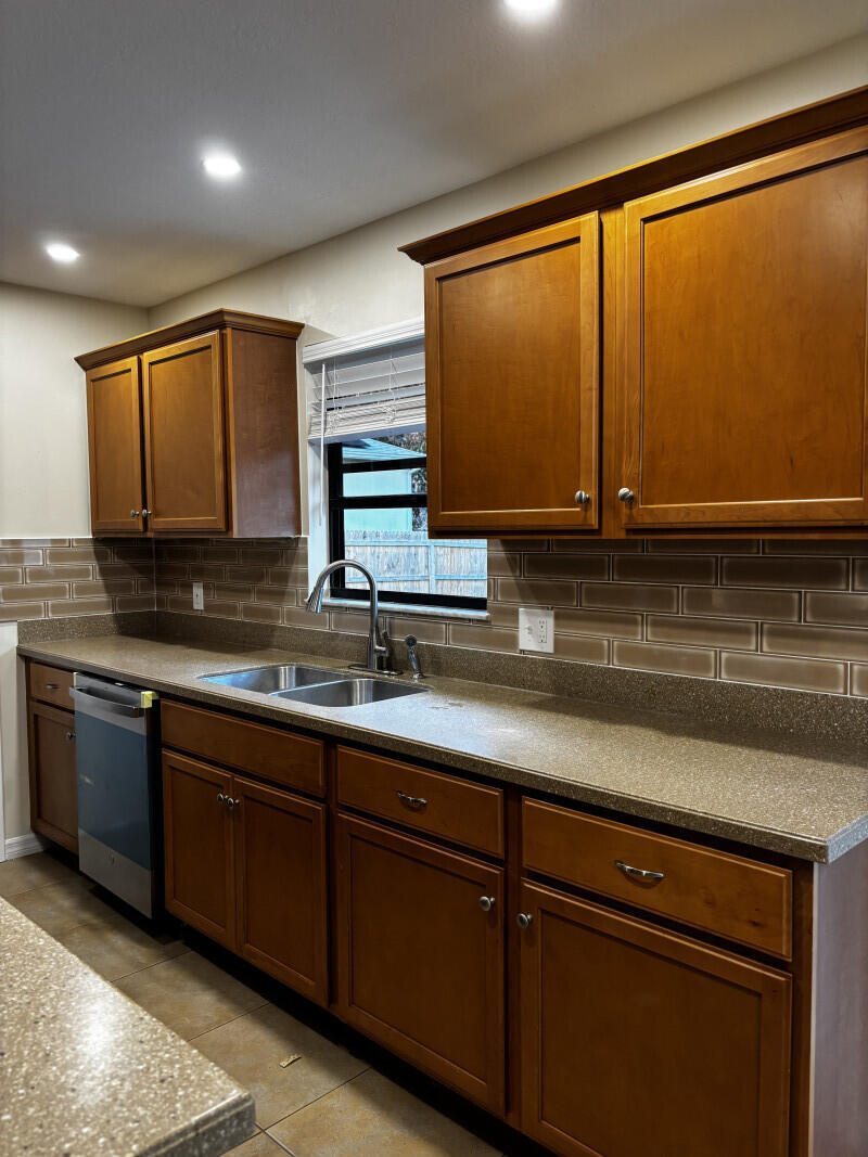 PORT ST LUCIE SECTION 13 - Residential