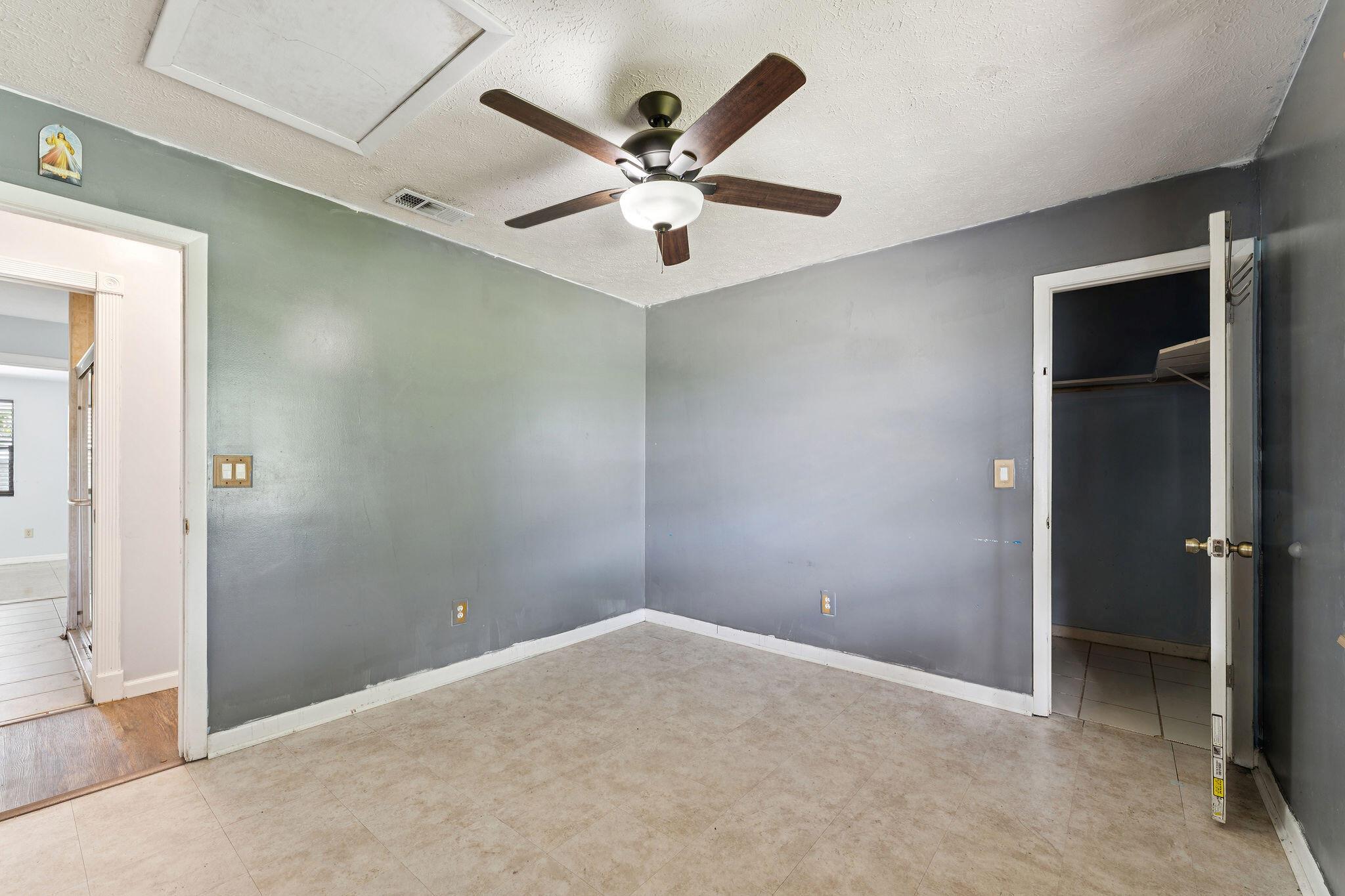 PORT ST LUCIE SECTION 4 - Residential