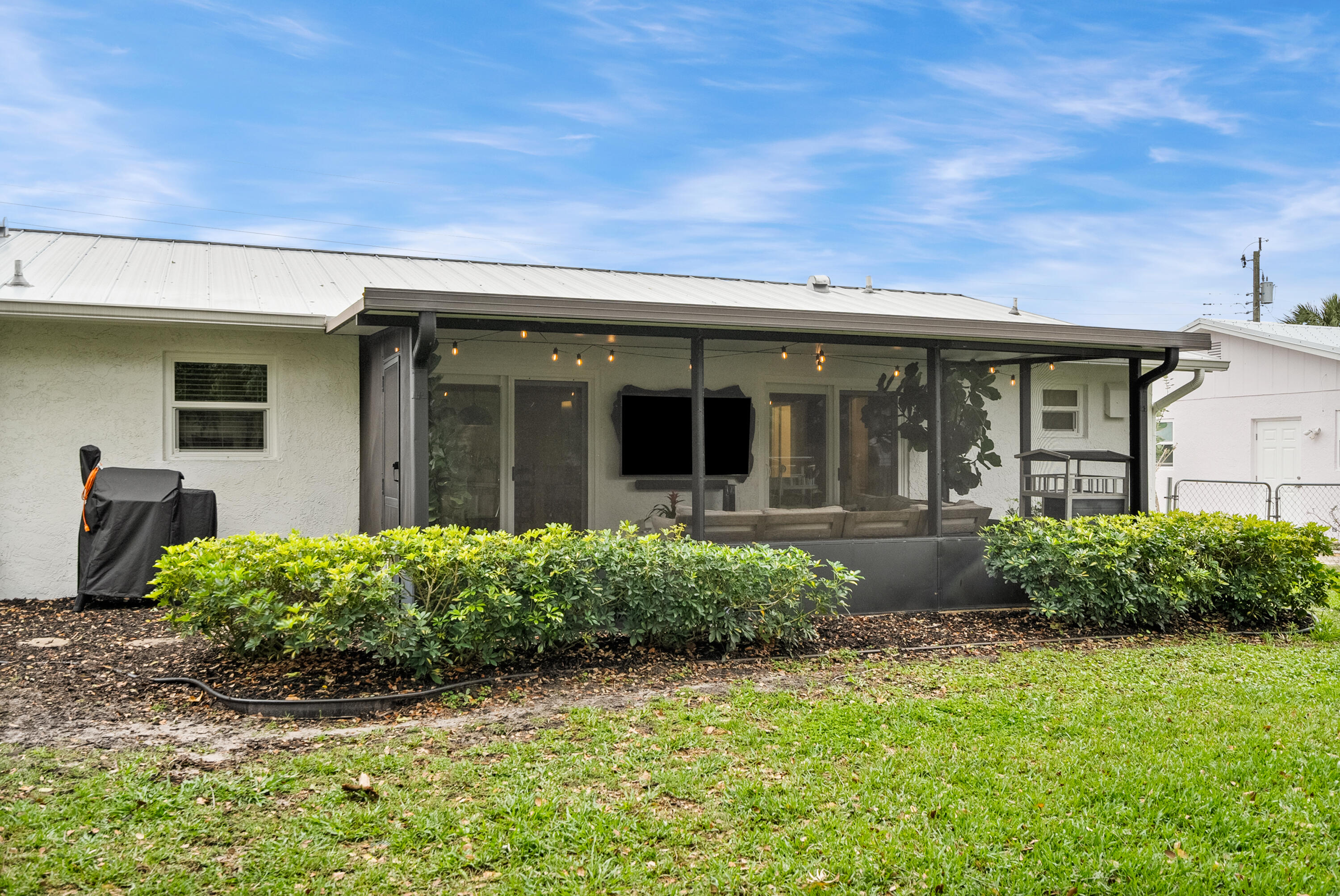 PALM LAKE PARK - Residential