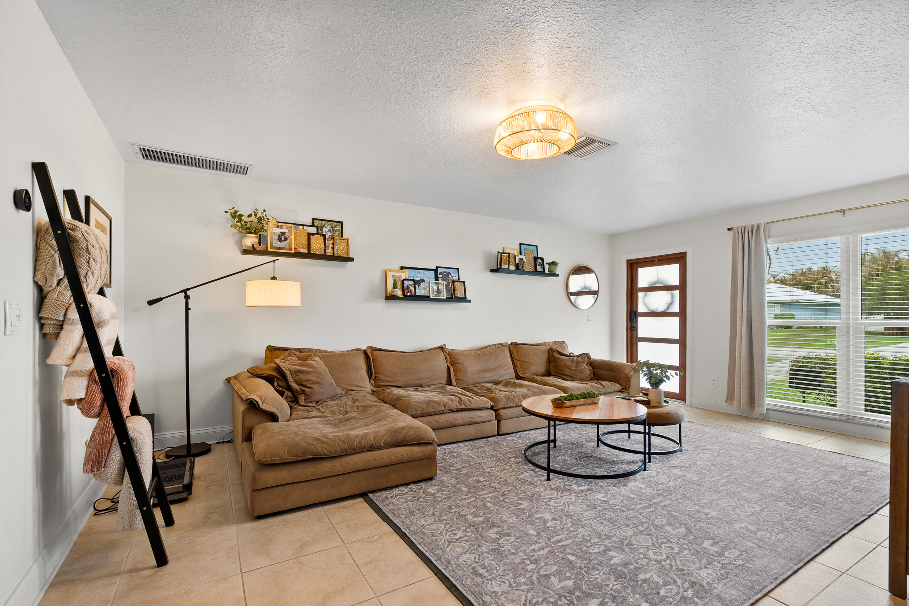 PALM LAKE PARK - Residential