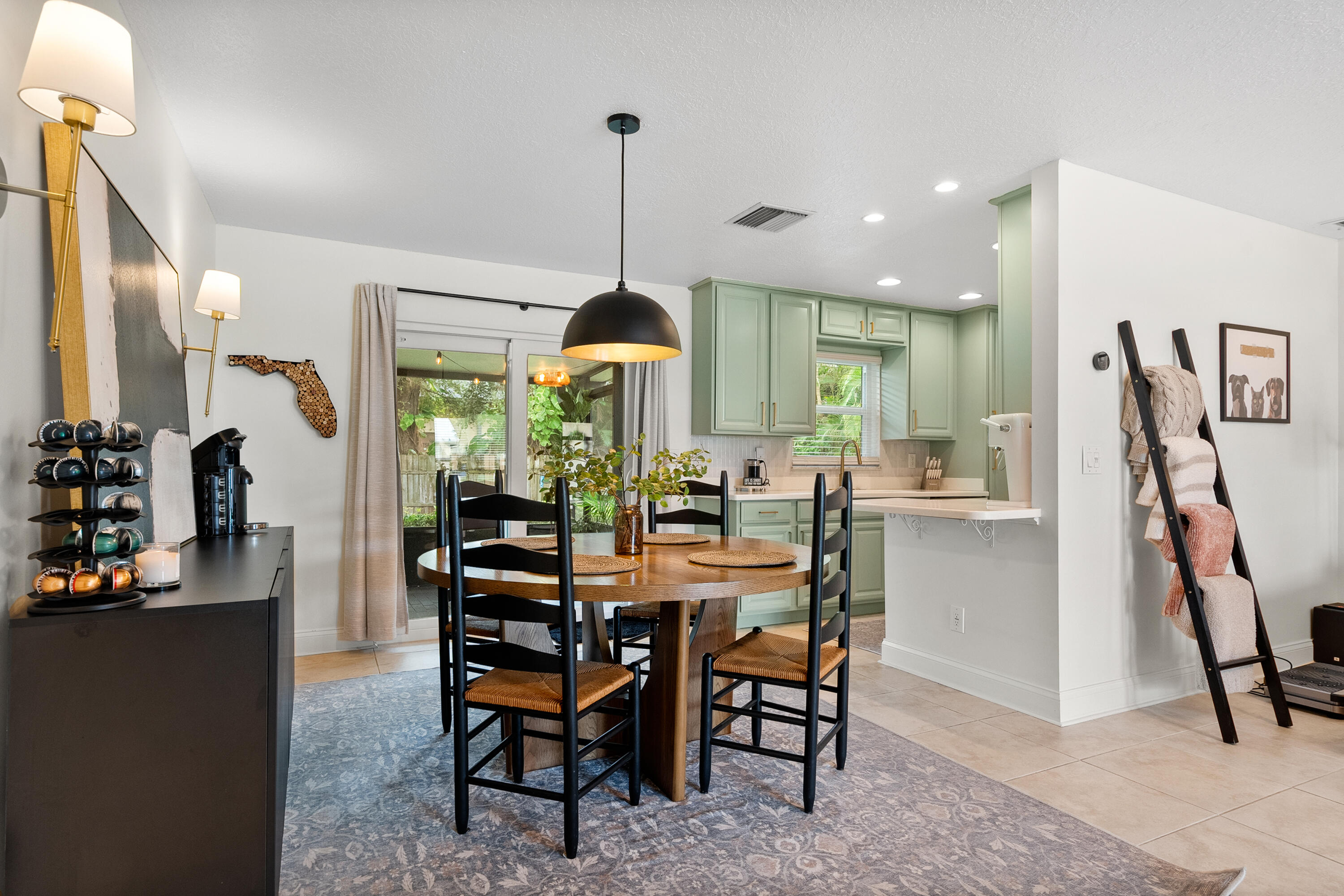 PALM LAKE PARK - Residential