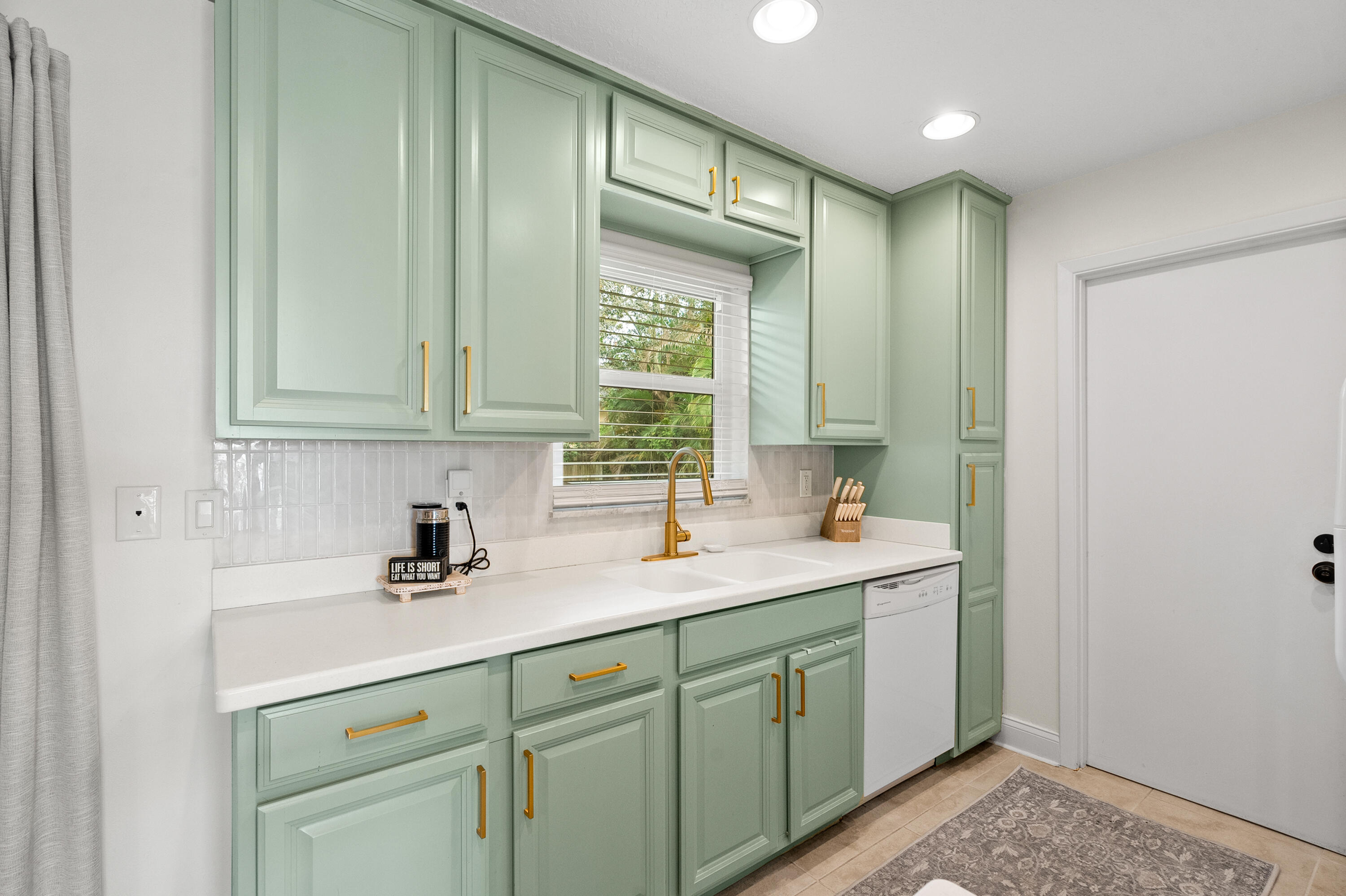 PALM LAKE PARK - Residential