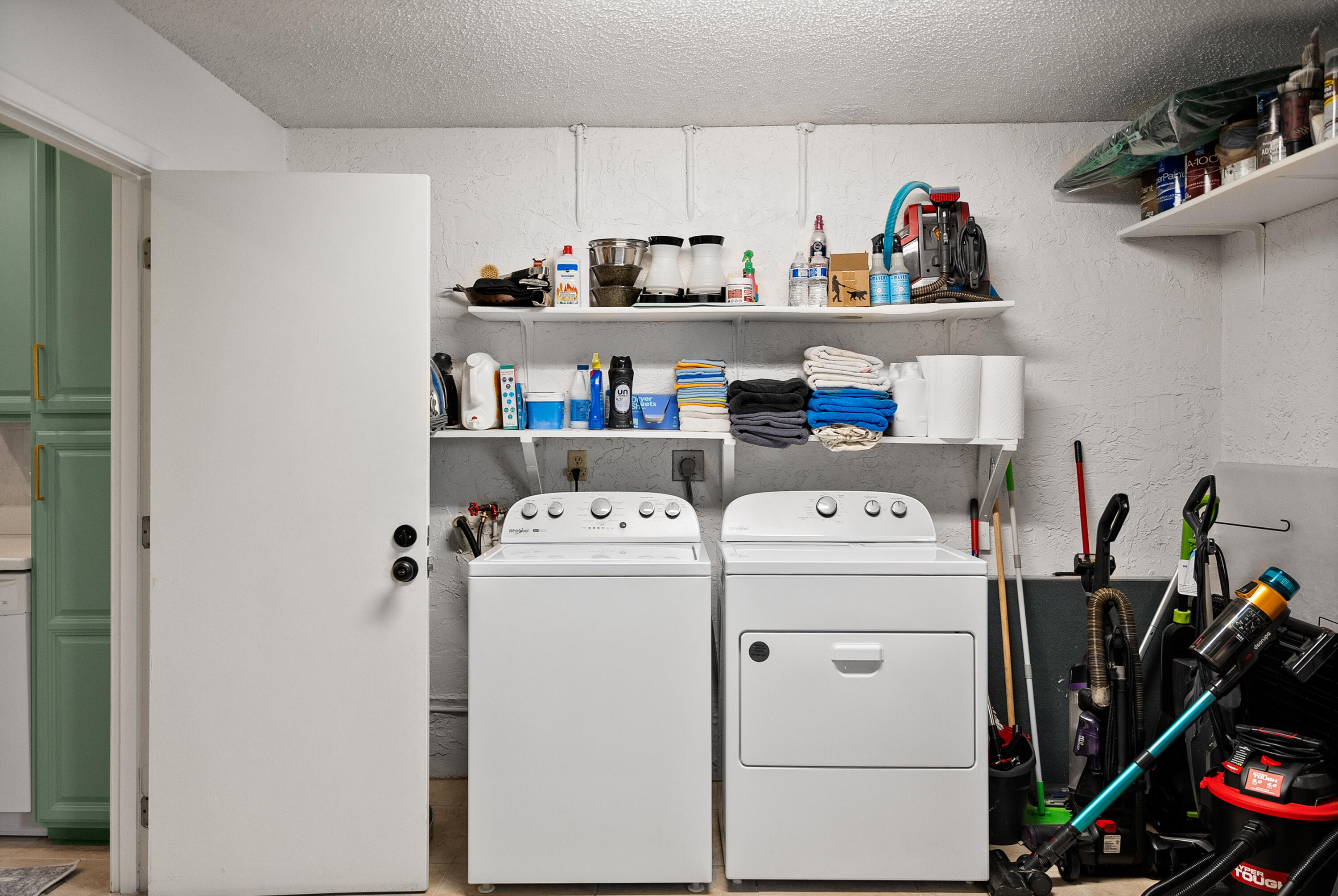 PALM LAKE PARK - Residential