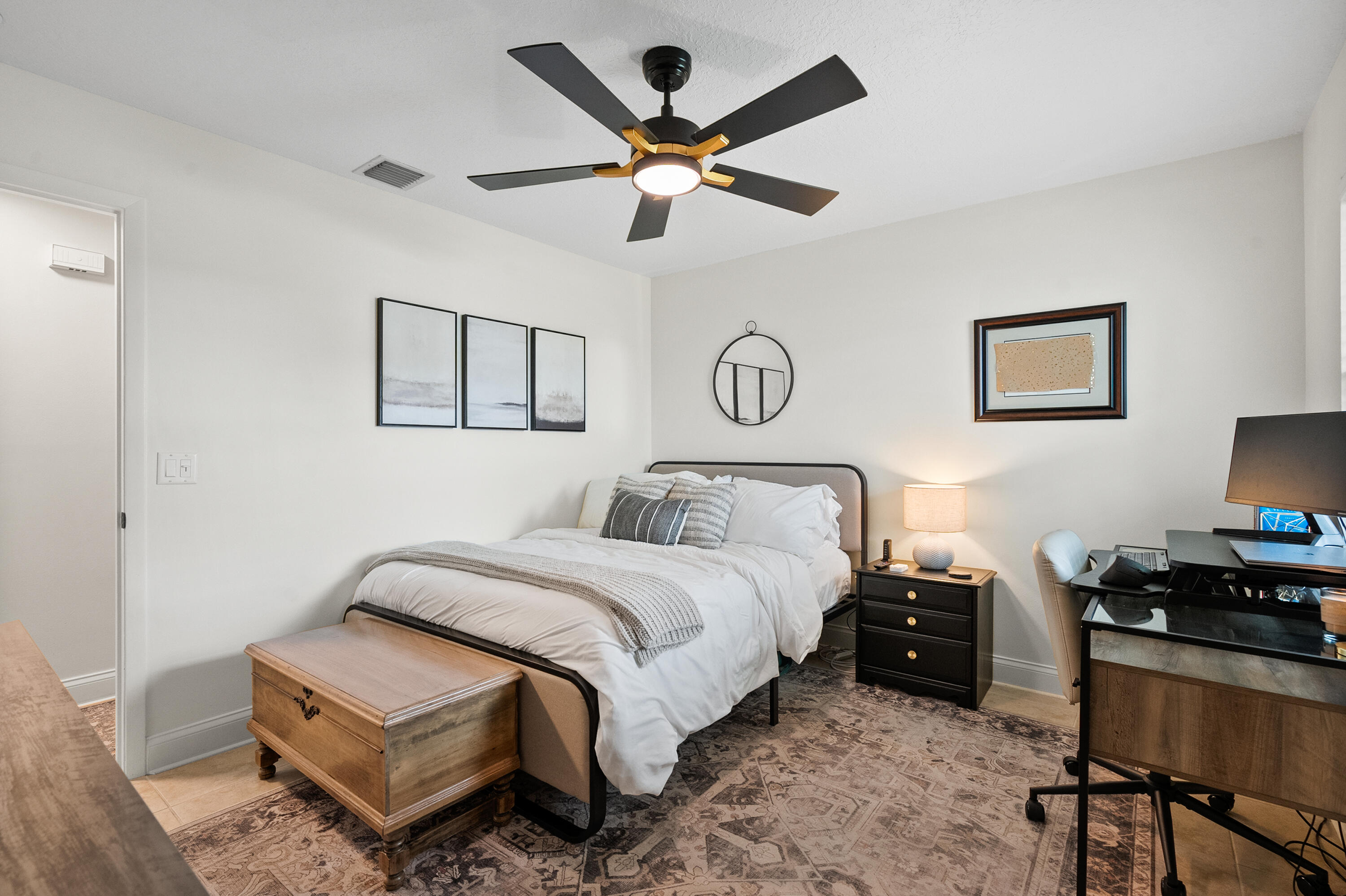 PALM LAKE PARK - Residential