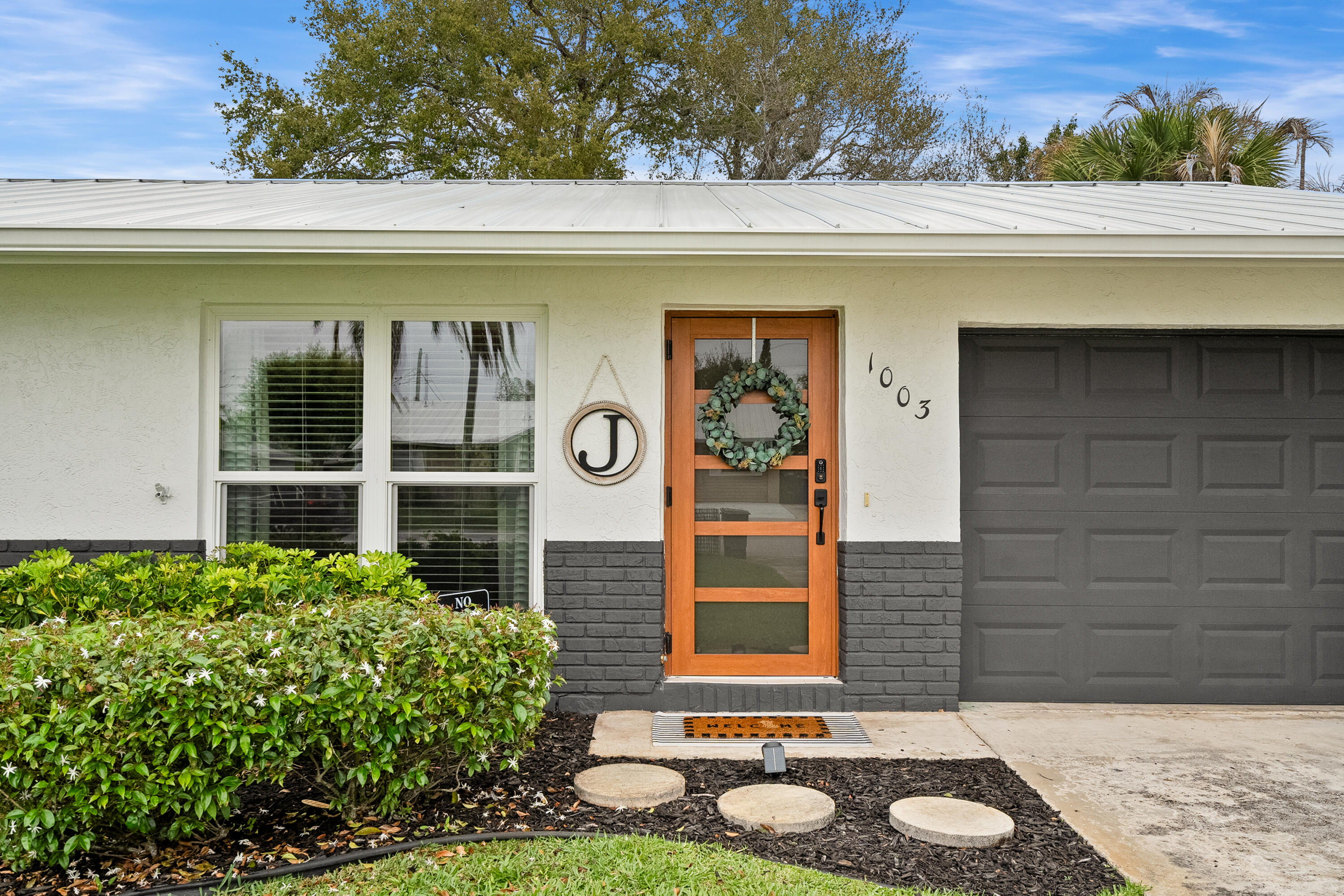 PALM LAKE PARK - Residential