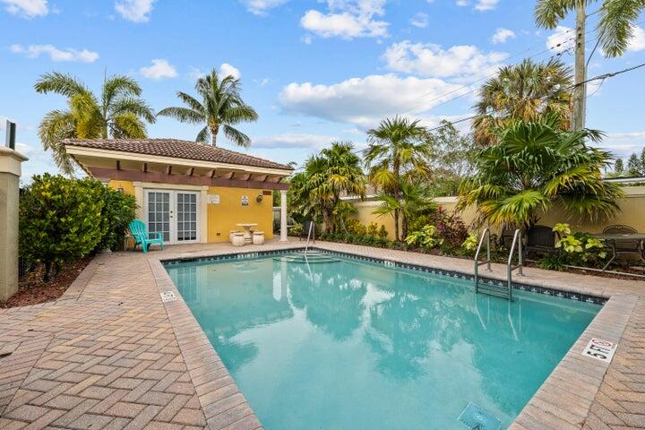CLOISTERS AT LAKE WORTH - Residential Lease