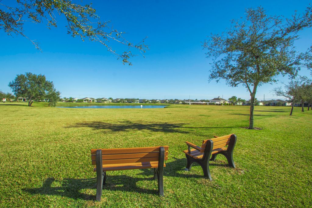 Photo of 1450 Caddy Court, Vero Beach, FL 32966 (MLS # R11163389)