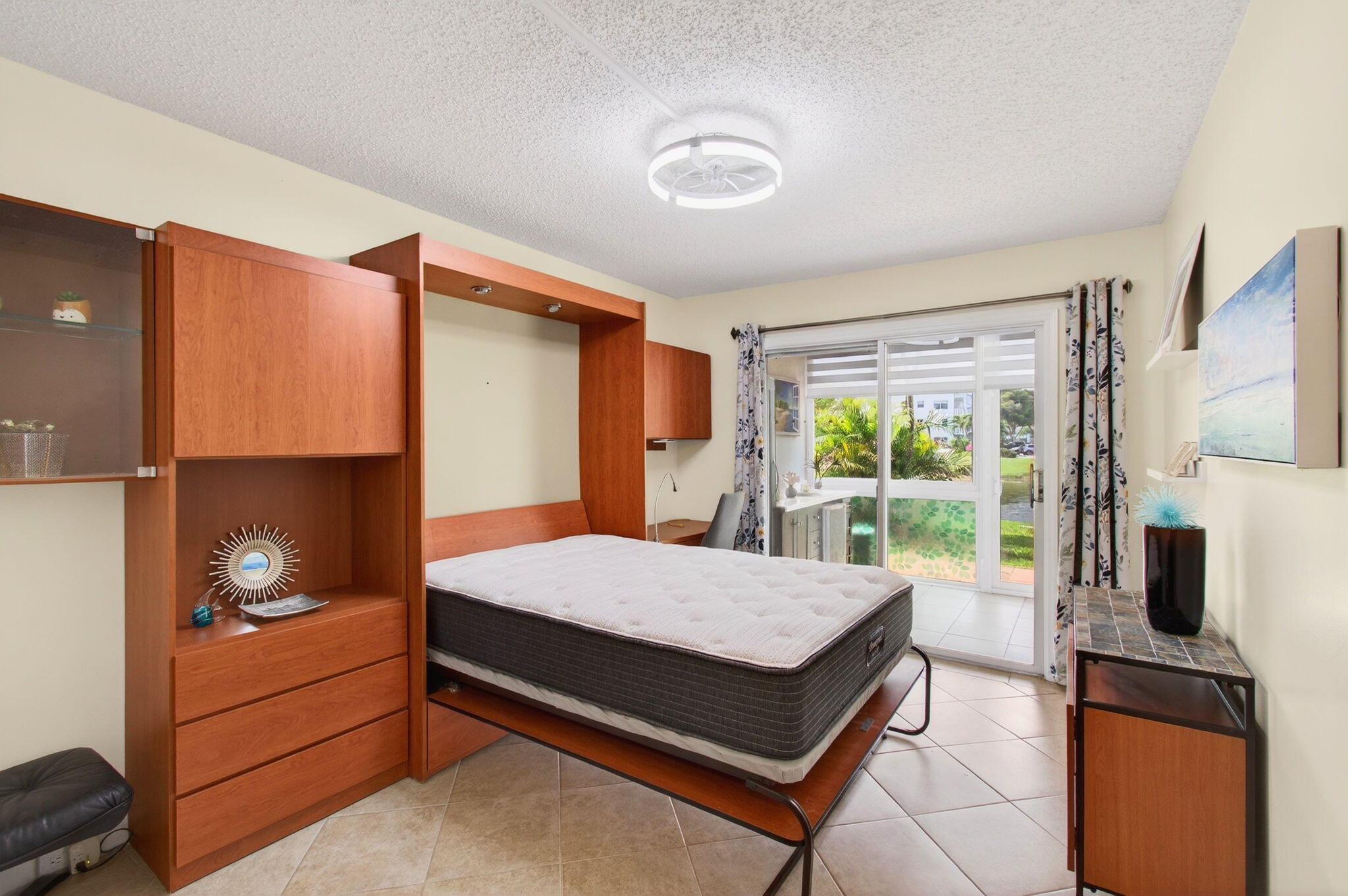 CENTURY VILLAGE  CAMBRIDGE F - Residential