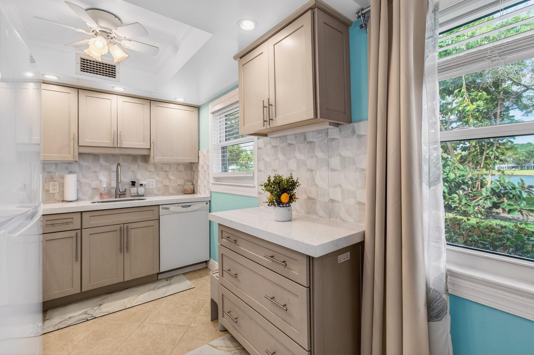 CENTURY VILLAGE  CAMBRIDGE F - Residential