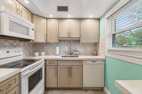 Tiny photo for 1121 Cambridge F, Deerfield Beach, FL 33442 (MLS # B26003729)