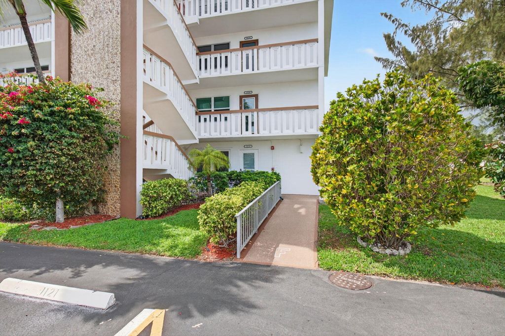 Photo of 1121 Cambridge F, Deerfield Beach, FL 33442 (MLS # B26003729)