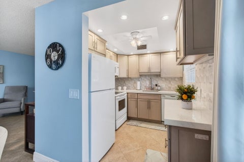 Tiny photo for 1121 Cambridge F, Deerfield Beach, FL 33442 (MLS # B26003729)