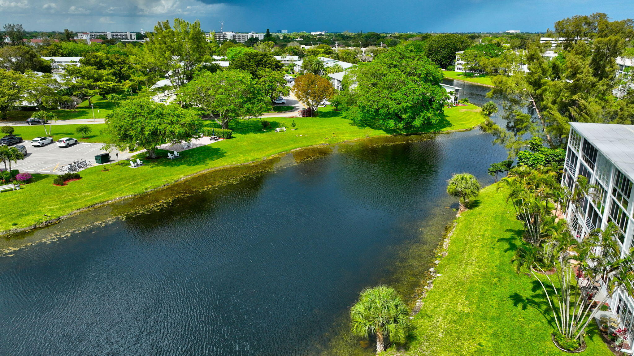 CENTURY VILLAGE  CAMBRIDGE F - Residential