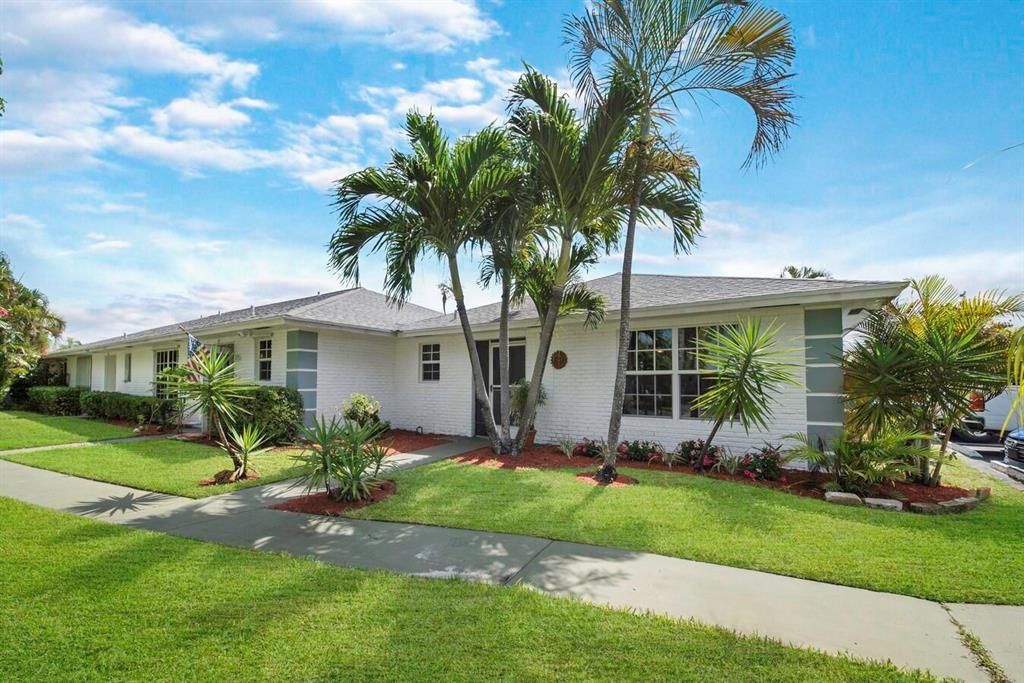 Photo of 2540 SW 14th Court #36, Boynton Beach, FL 33426 (MLS # R10714973)