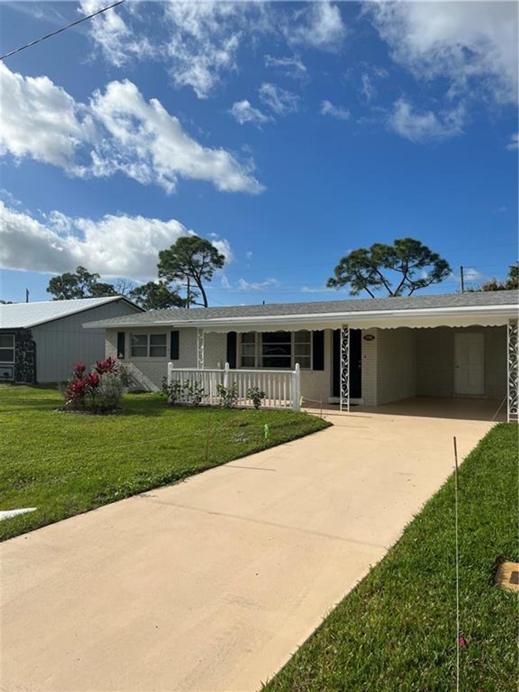 Photo of 5748 SE Avalon Drive, Stuart, FL 34997 (MLS # F10313395)