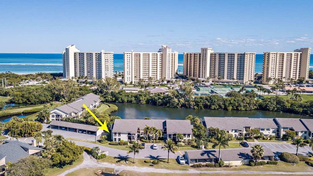 Photo of 1903 Fairway Drive S, Jupiter, FL 33477 (MLS # R10913044)