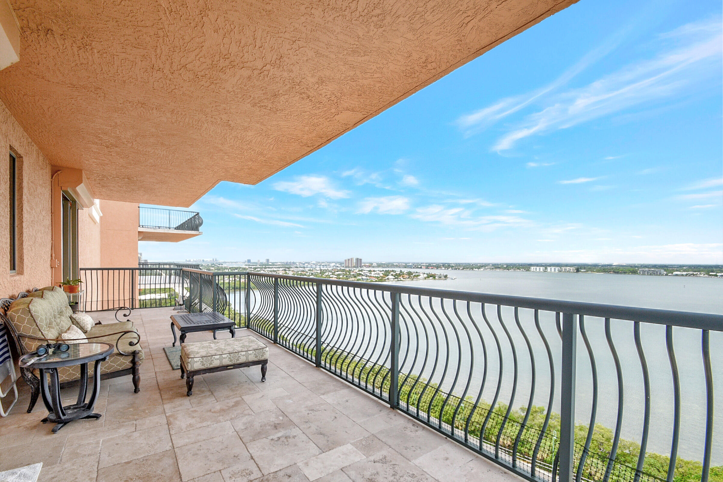 Via Delfino - Residential