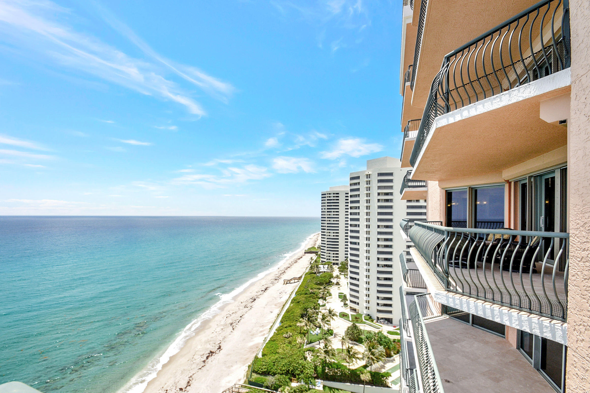 Via Delfino - Residential