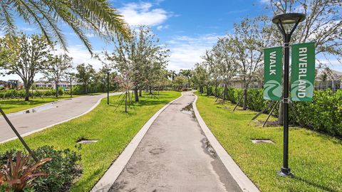 A home in Port St Lucie