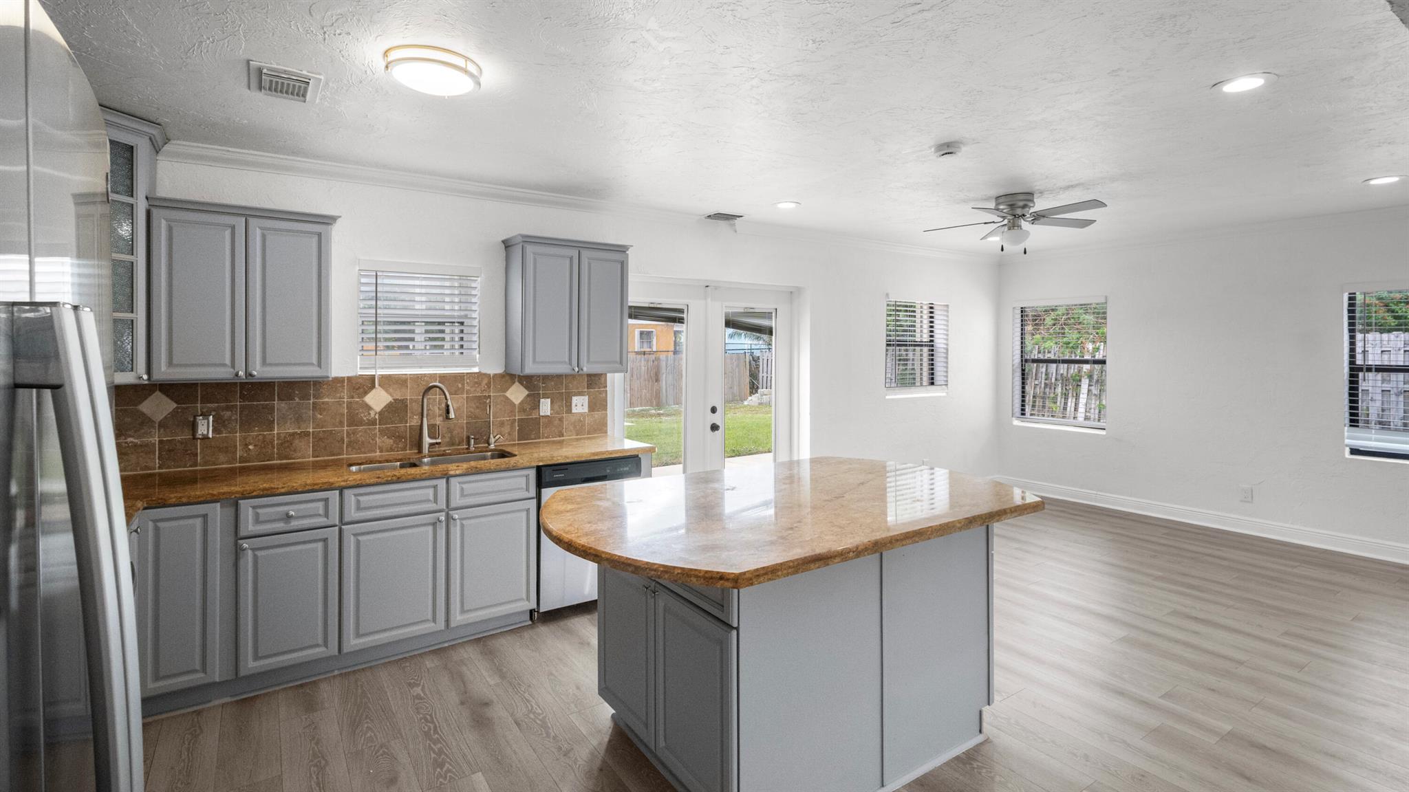 DUNBAR TERR - Residential