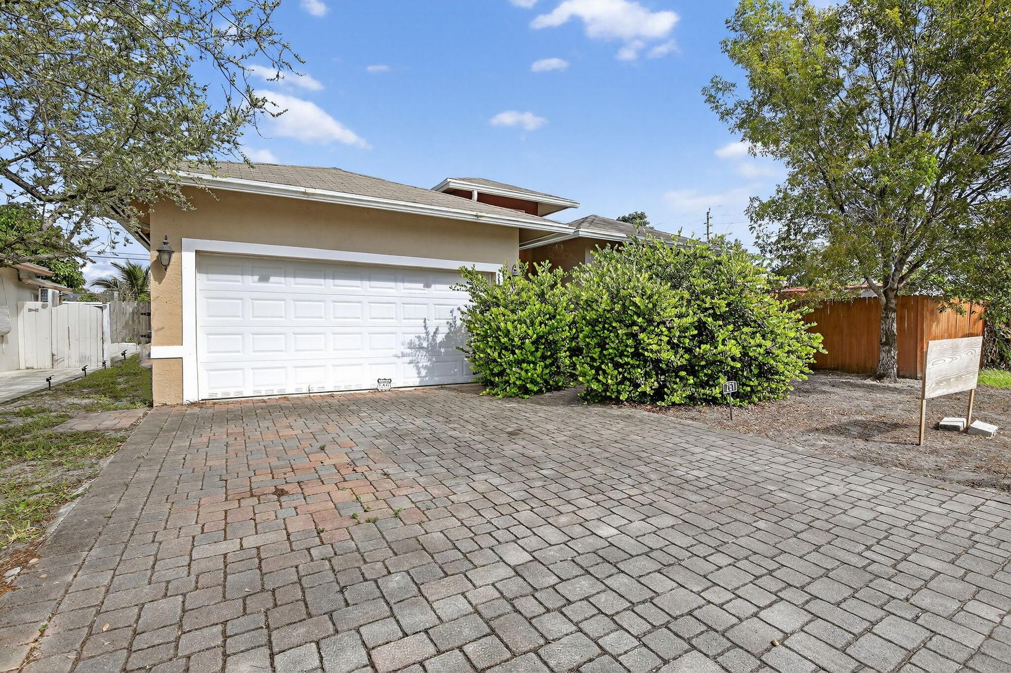 NORTH ANDREWS GARDENS ANN - Residential