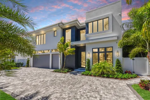 1133 NE 3rd Avenue, Boca Raton, FL MLS: R10979550