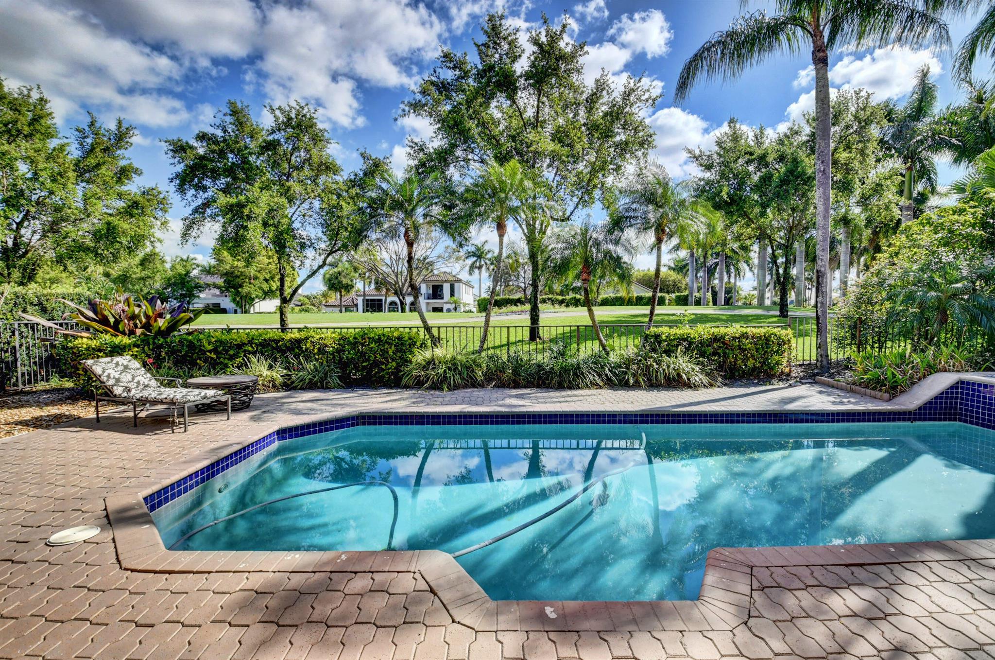 ST ANDREWS COUNTRY CLUB - Residential