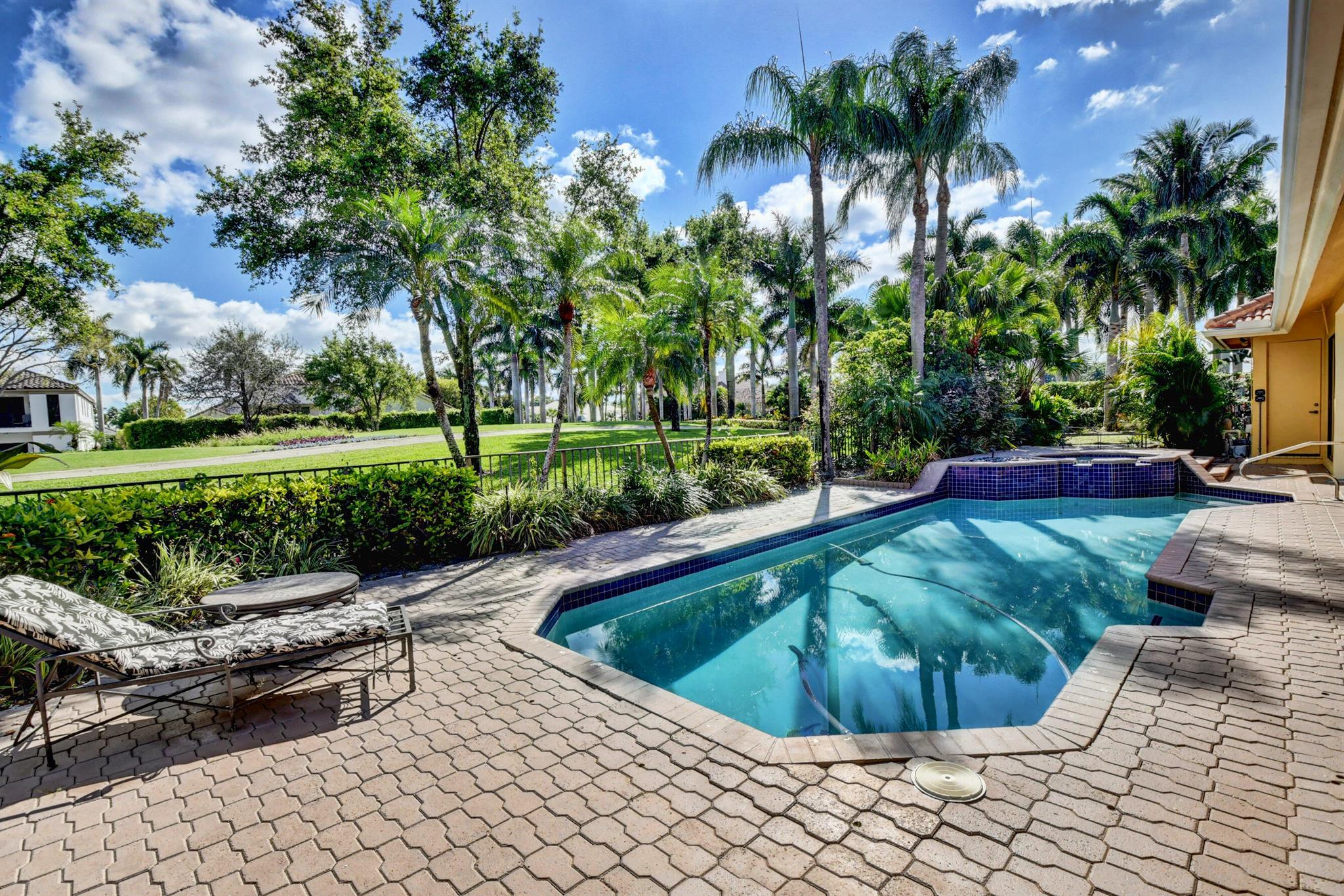 ST ANDREWS COUNTRY CLUB - Residential