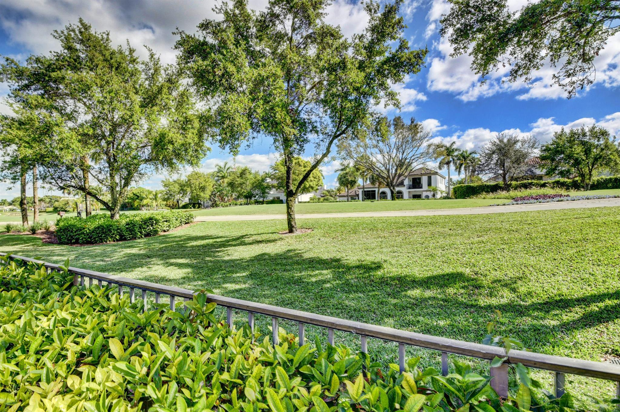 ST ANDREWS COUNTRY CLUB - Residential