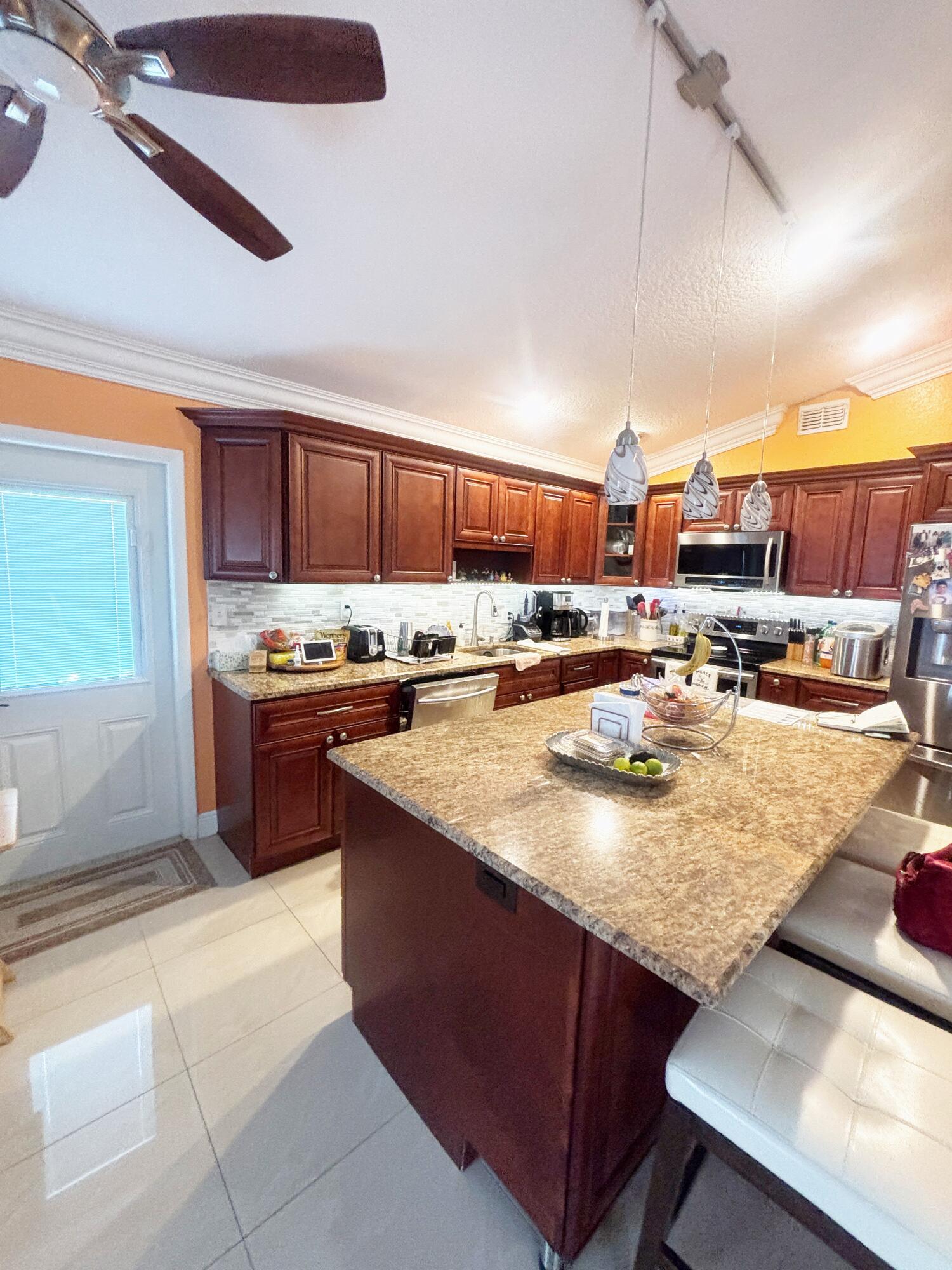 COUNTRY LANDING SEC 1 - Residential Lease