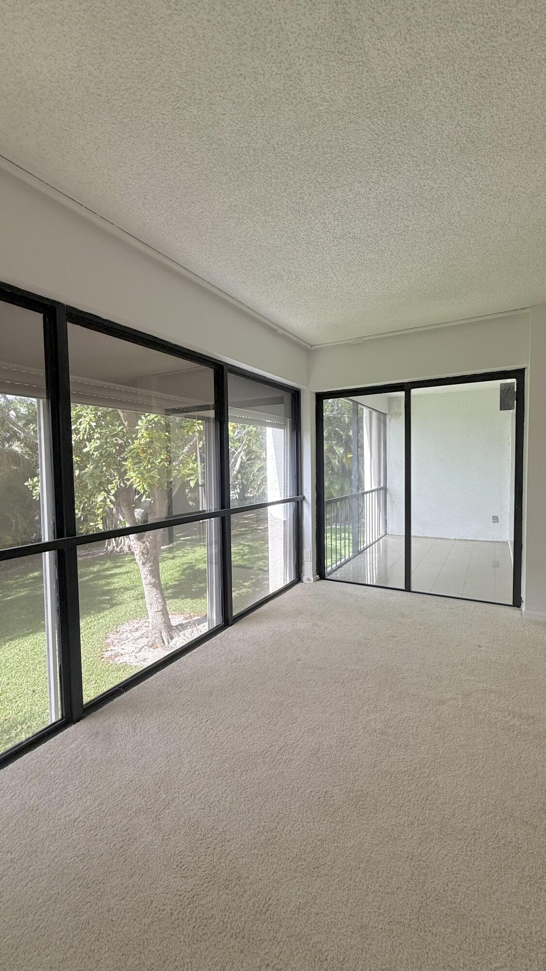 LANDS OF THE PRESIDENT CONDO 6 - Residential