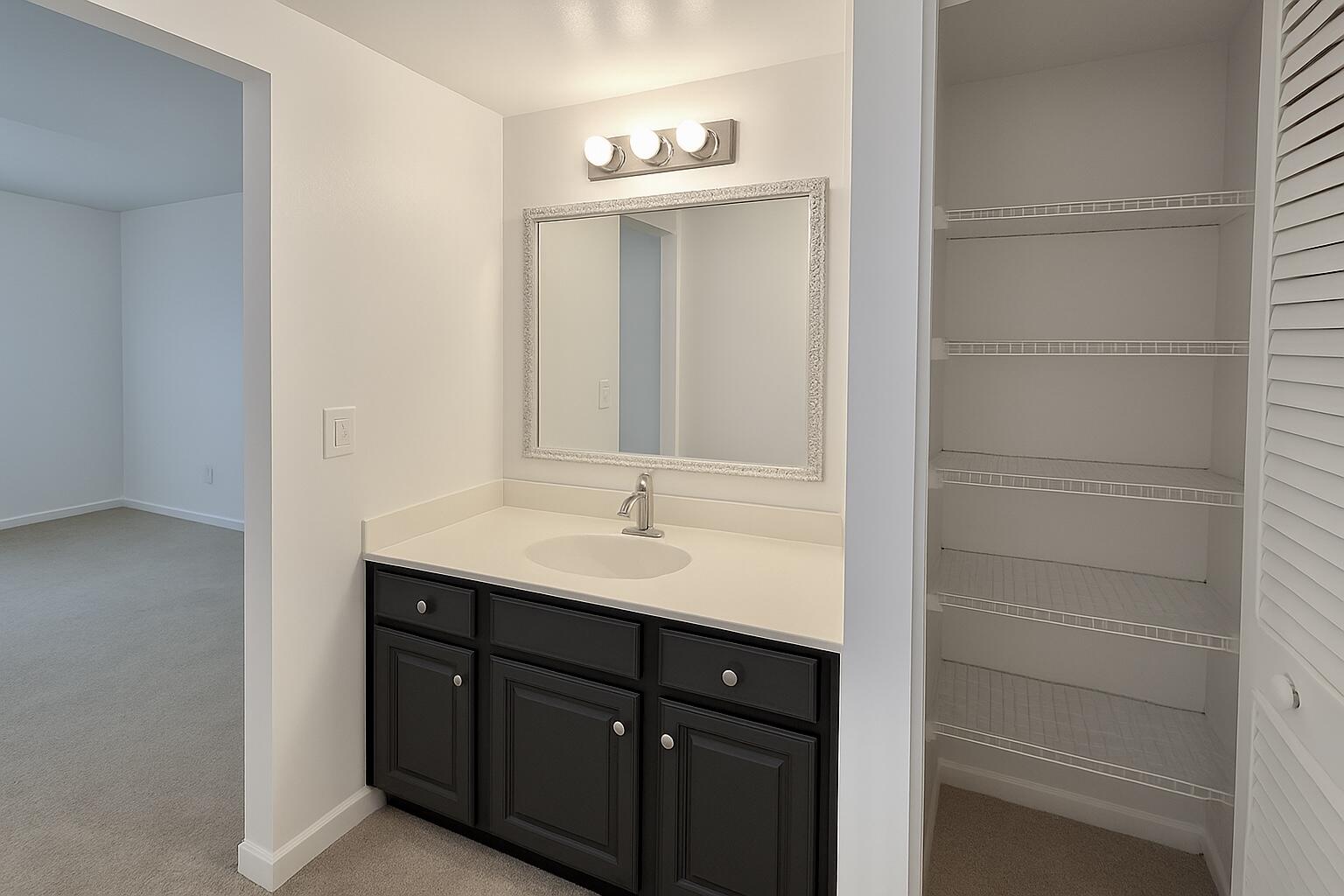 LANDS OF THE PRESIDENT CONDO 6 - Residential