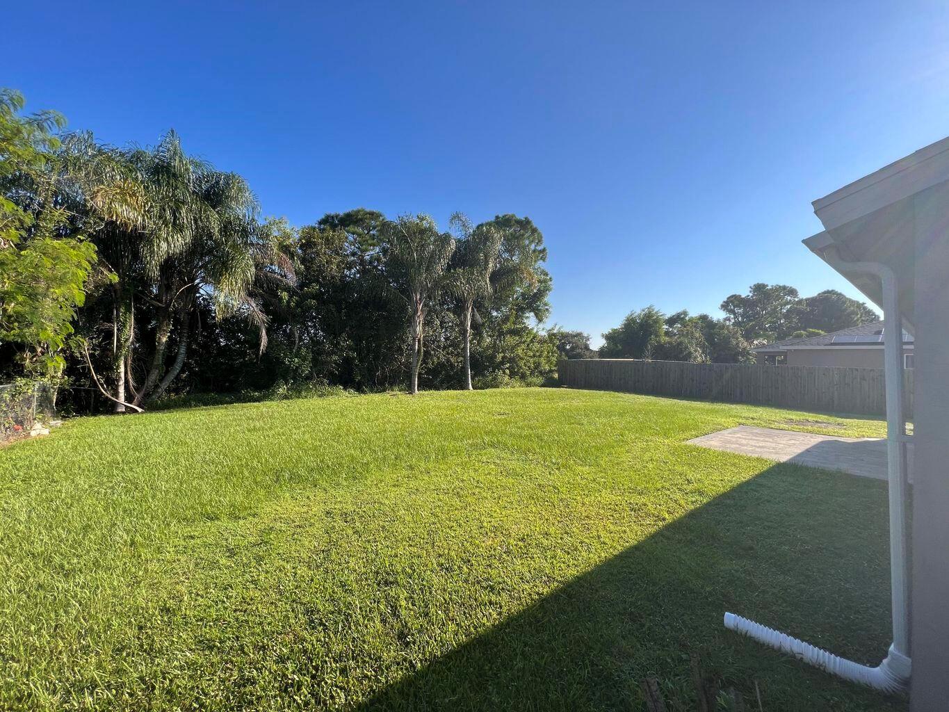 PORT ST LUCIE SECTION 25 - Residential Lease