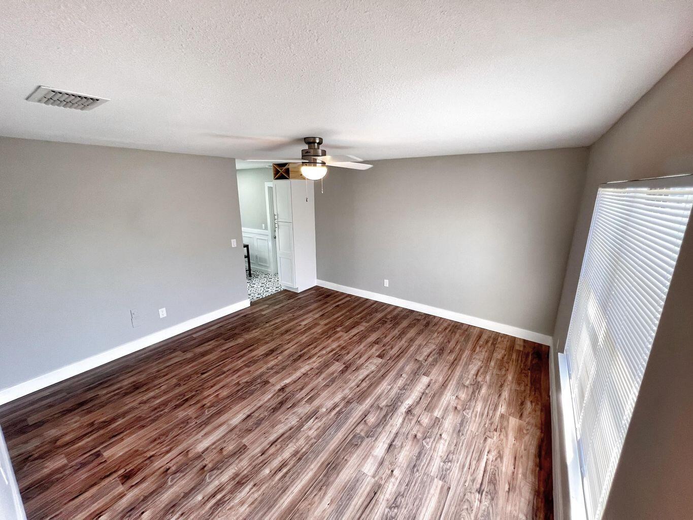 PORT ST LUCIE SECTION 25 - Residential Lease